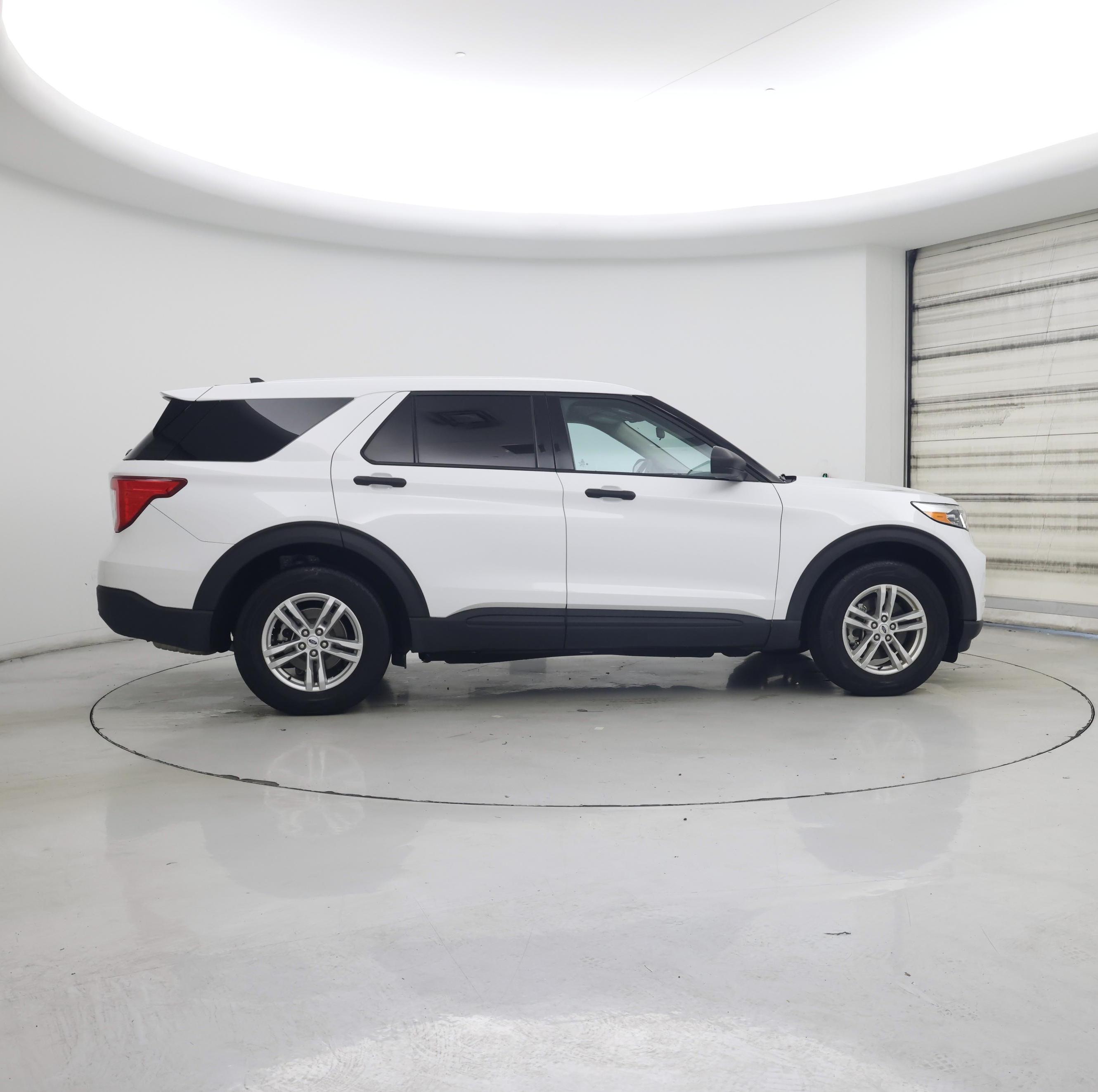 Thumbnail: 2022 Ford Explorer - 7