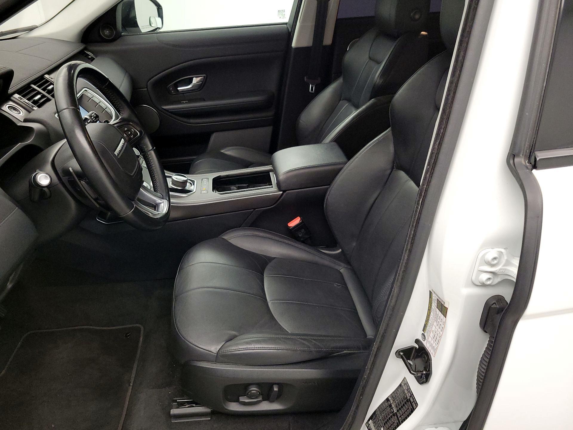 Thumbnail: 2018 Land Rover Range Rover Evoque - 11