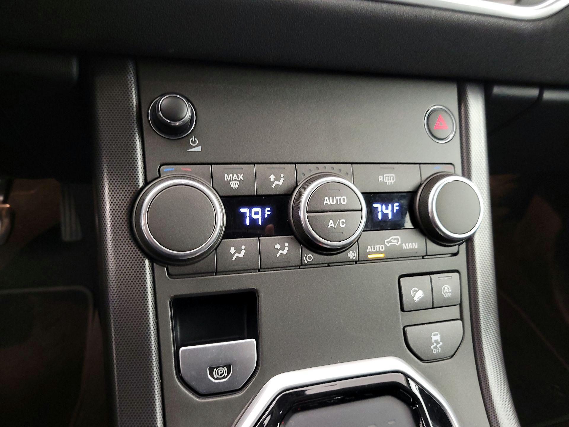 Thumbnail: 2018 Land Rover Range Rover Evoque - 17