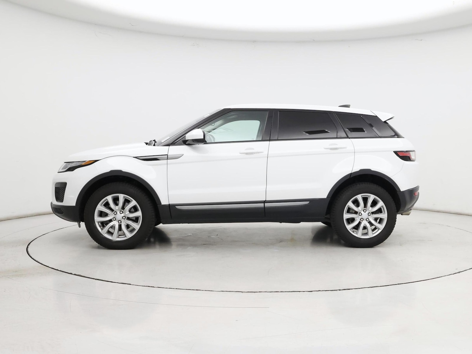 2018 Land Rover Range Rover Evoque SE - Photo 4