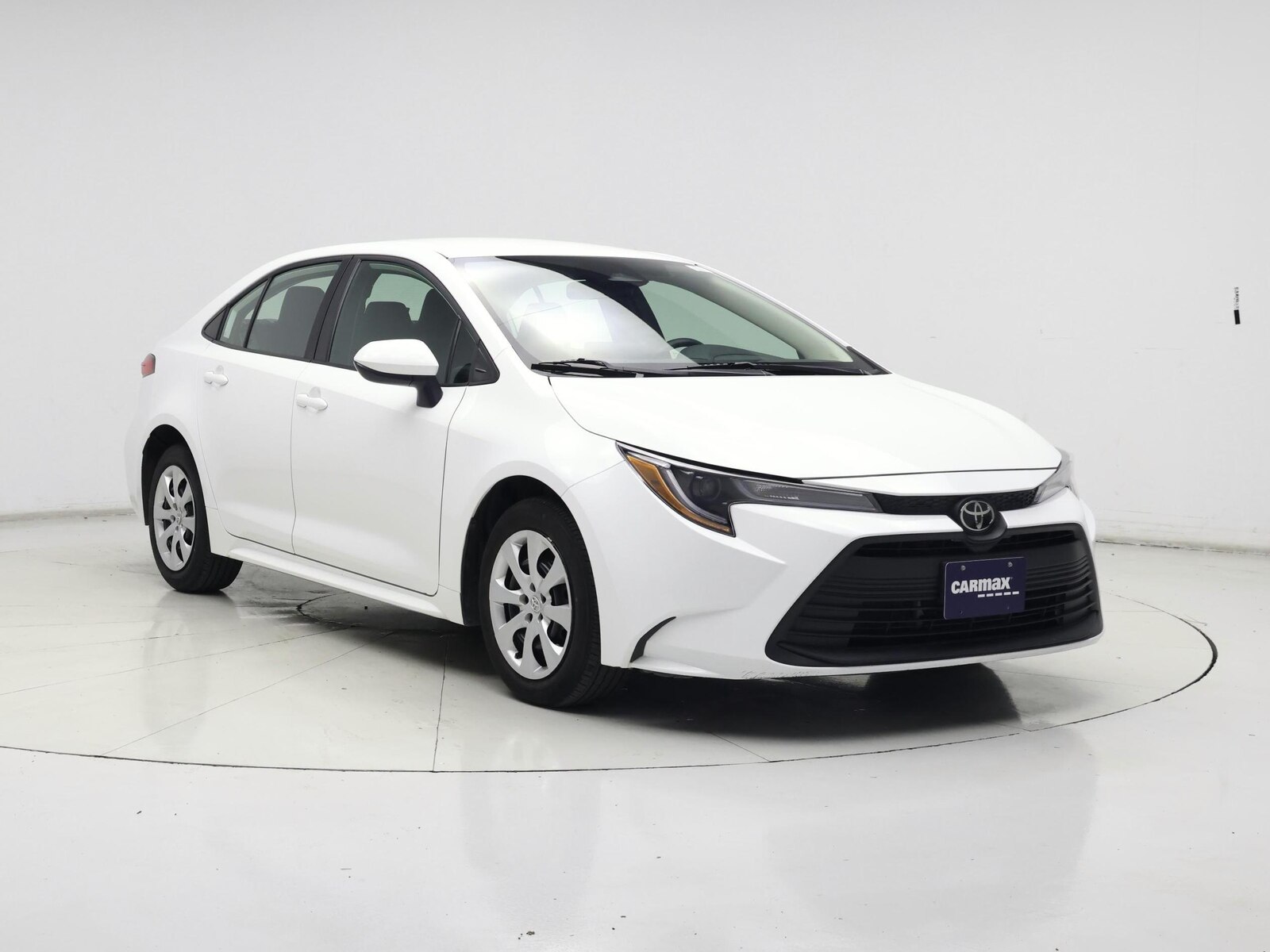 2025 Toyota Corolla - Image 2