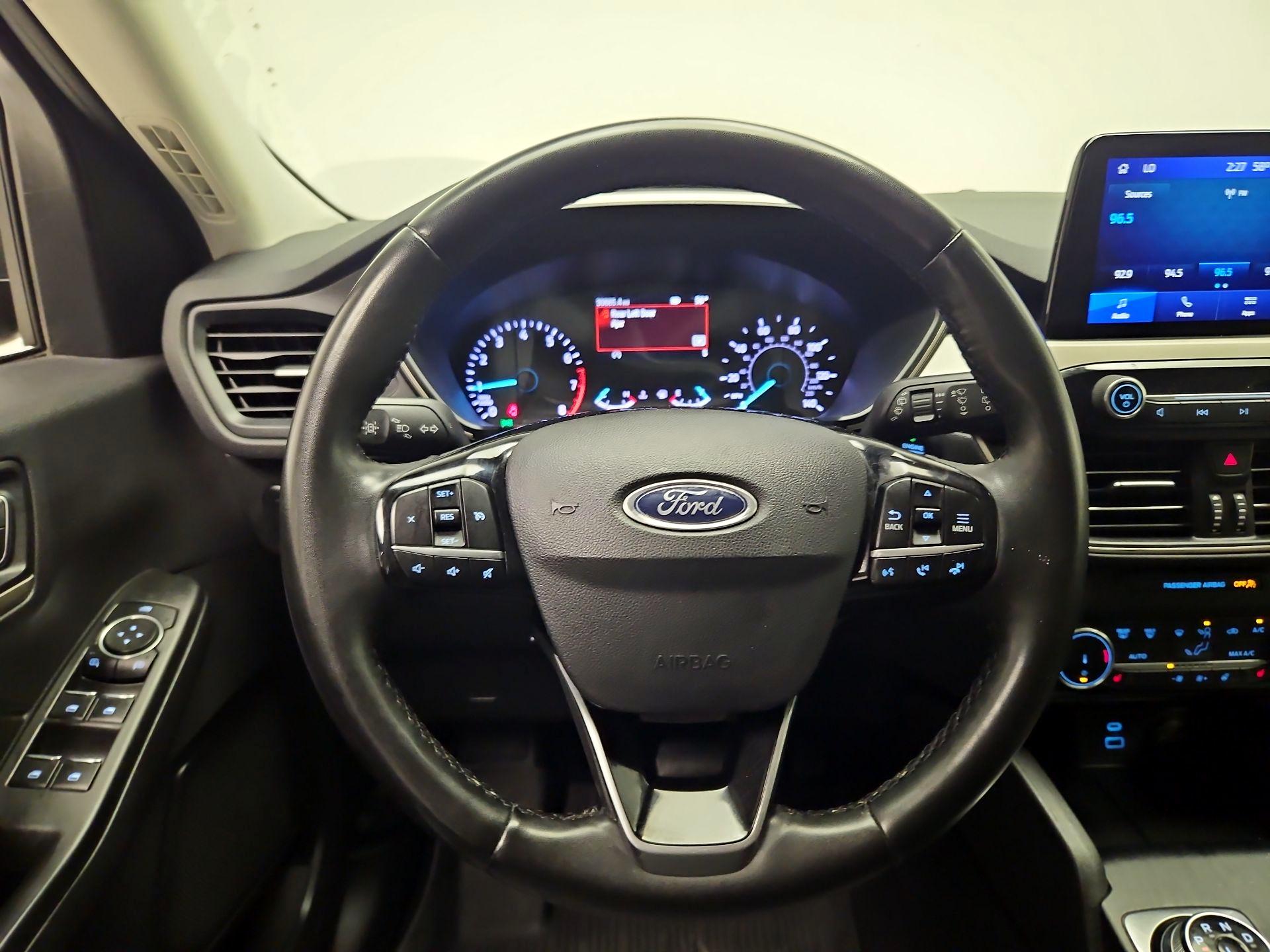 Thumbnail: 2022 Ford Escape - 10