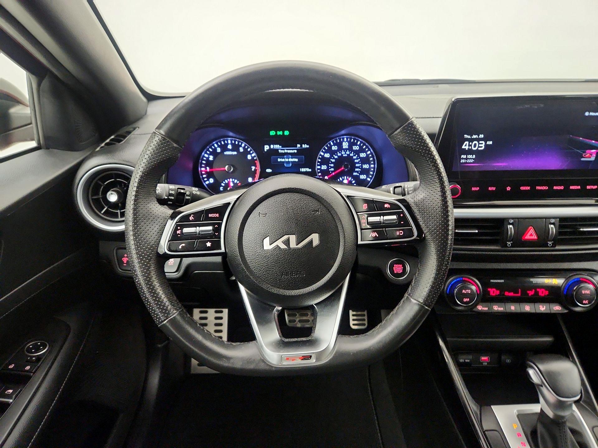 Thumbnail: 2023 Kia Forte - 10