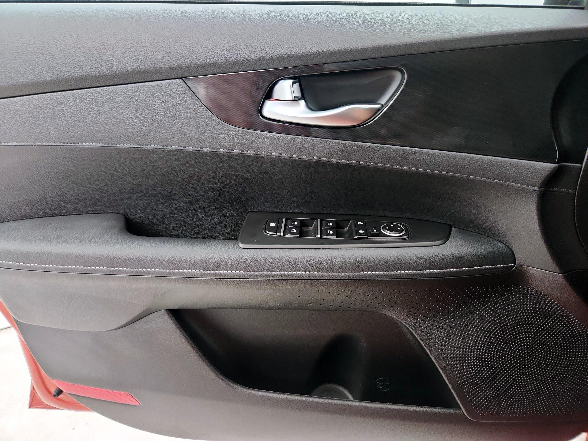 Thumbnail: 2023 Kia Forte - 12