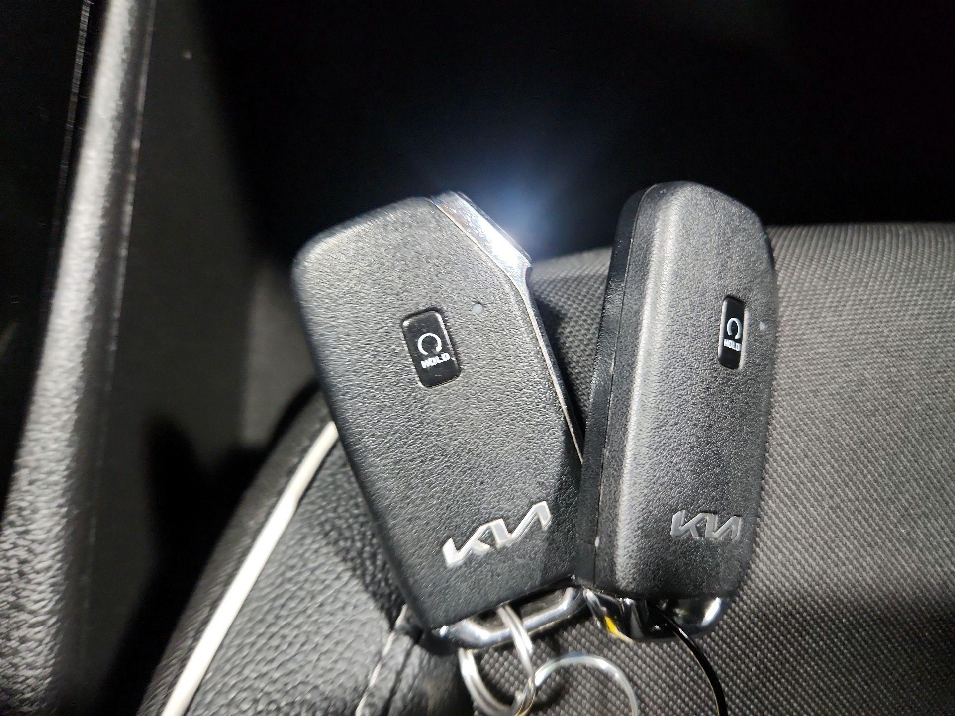 Thumbnail: 2023 Kia Forte - 18