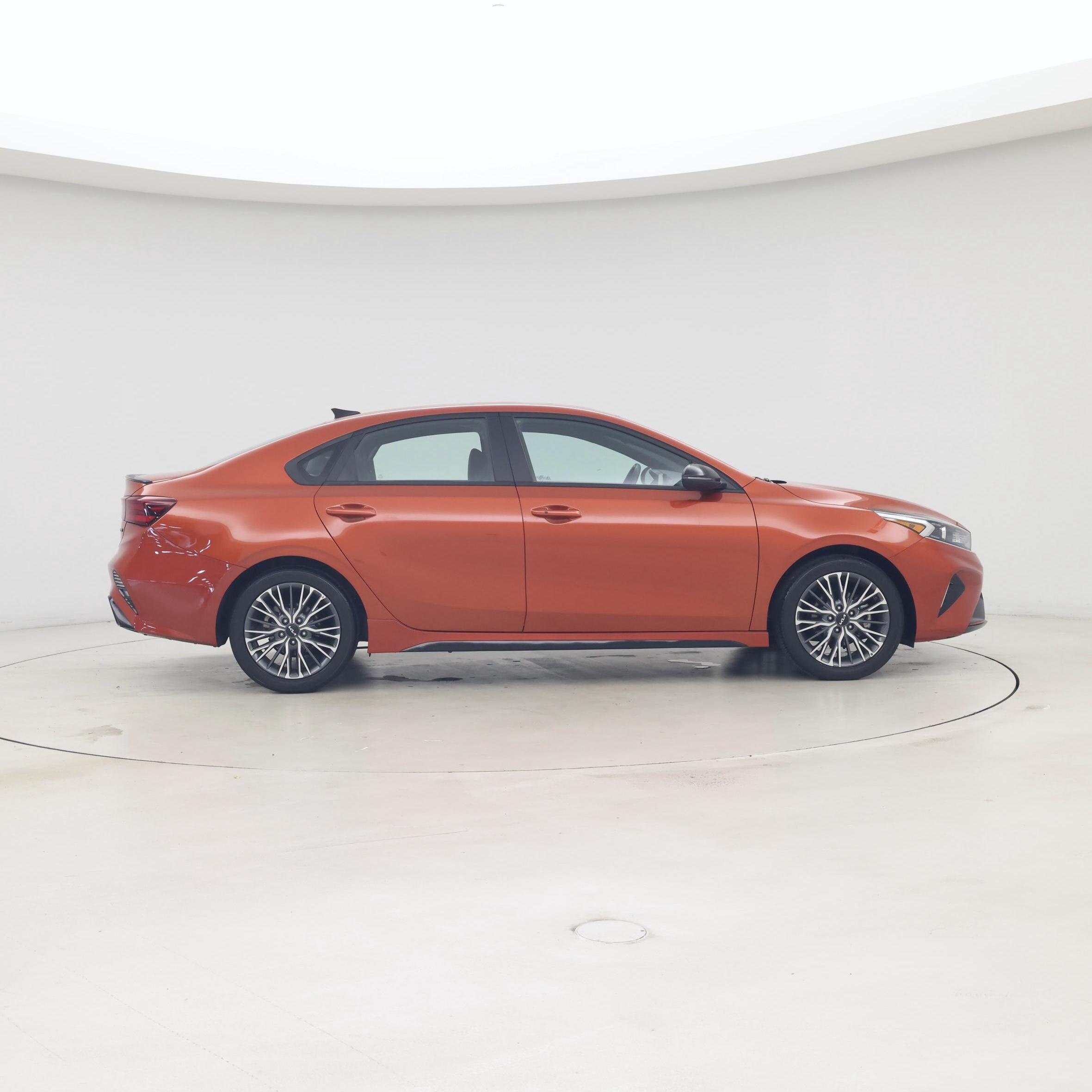 Thumbnail: 2023 Kia Forte - 7