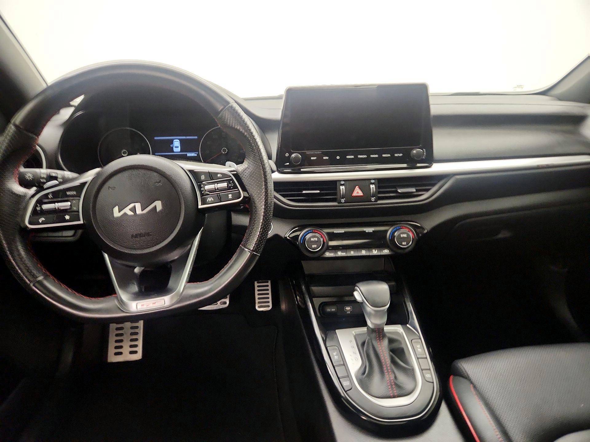 Thumbnail: 2023 Kia Forte - 9