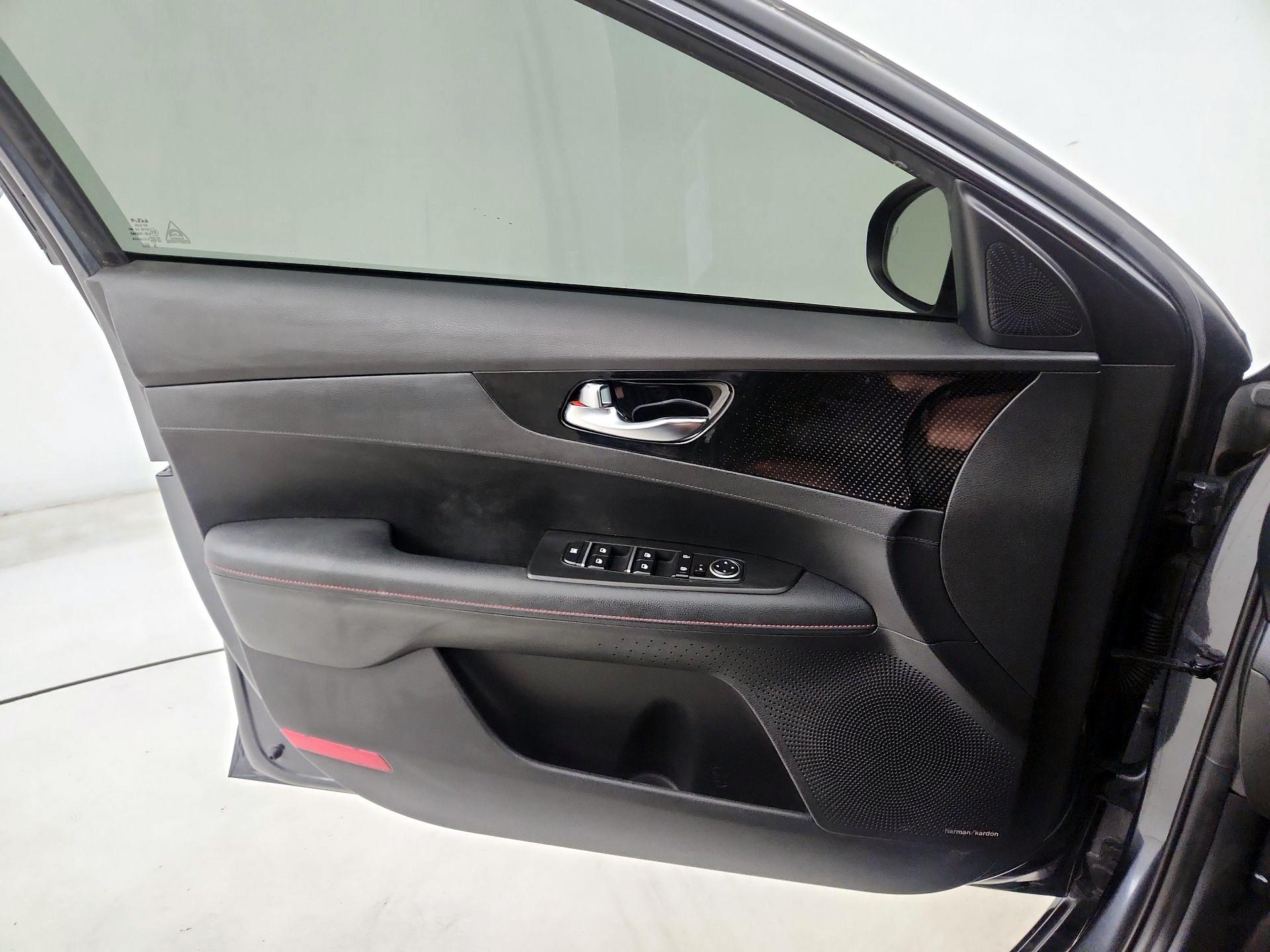 Thumbnail: 2023 Kia Forte - 12