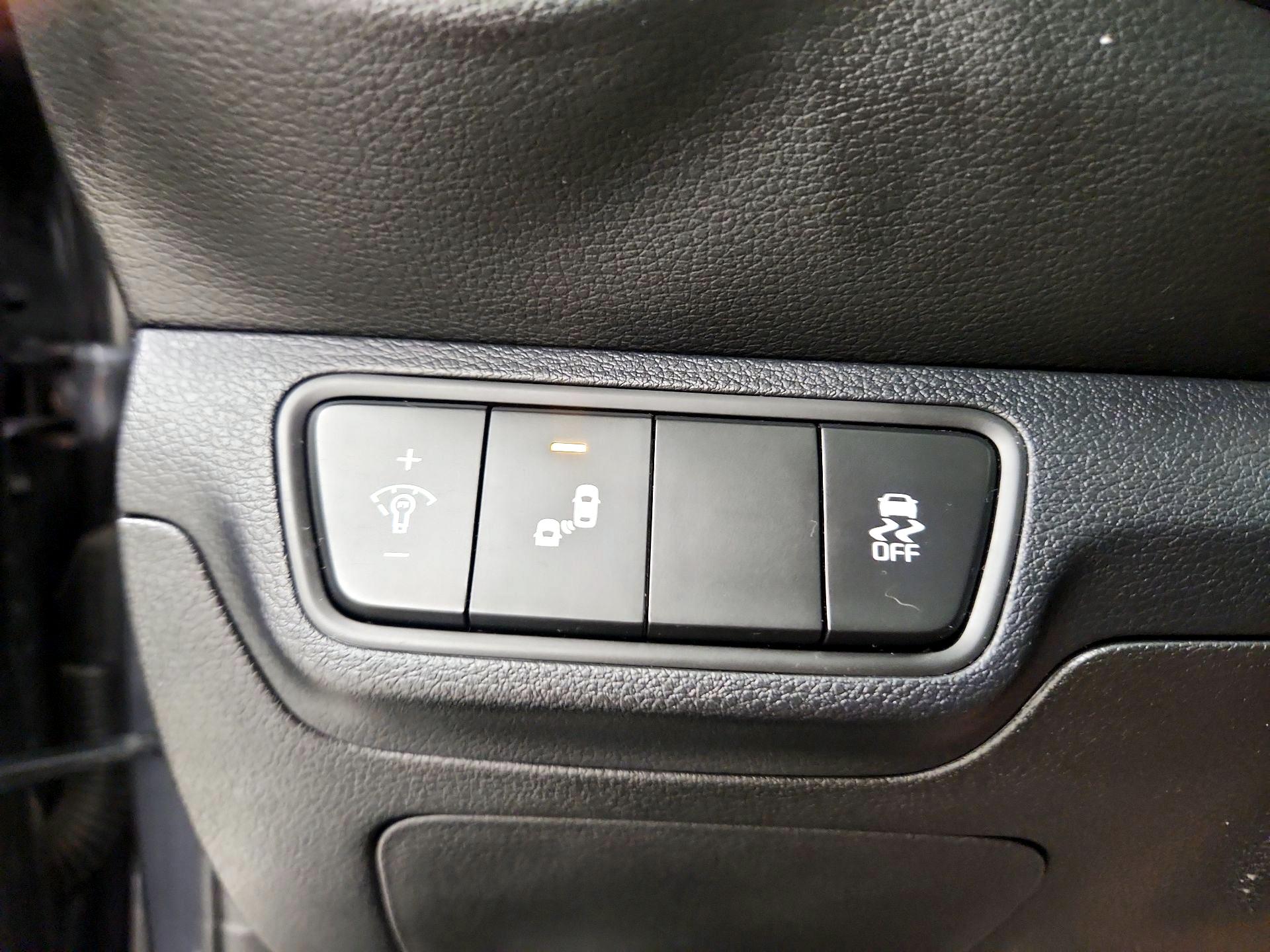 Thumbnail: 2023 Kia Forte - 13