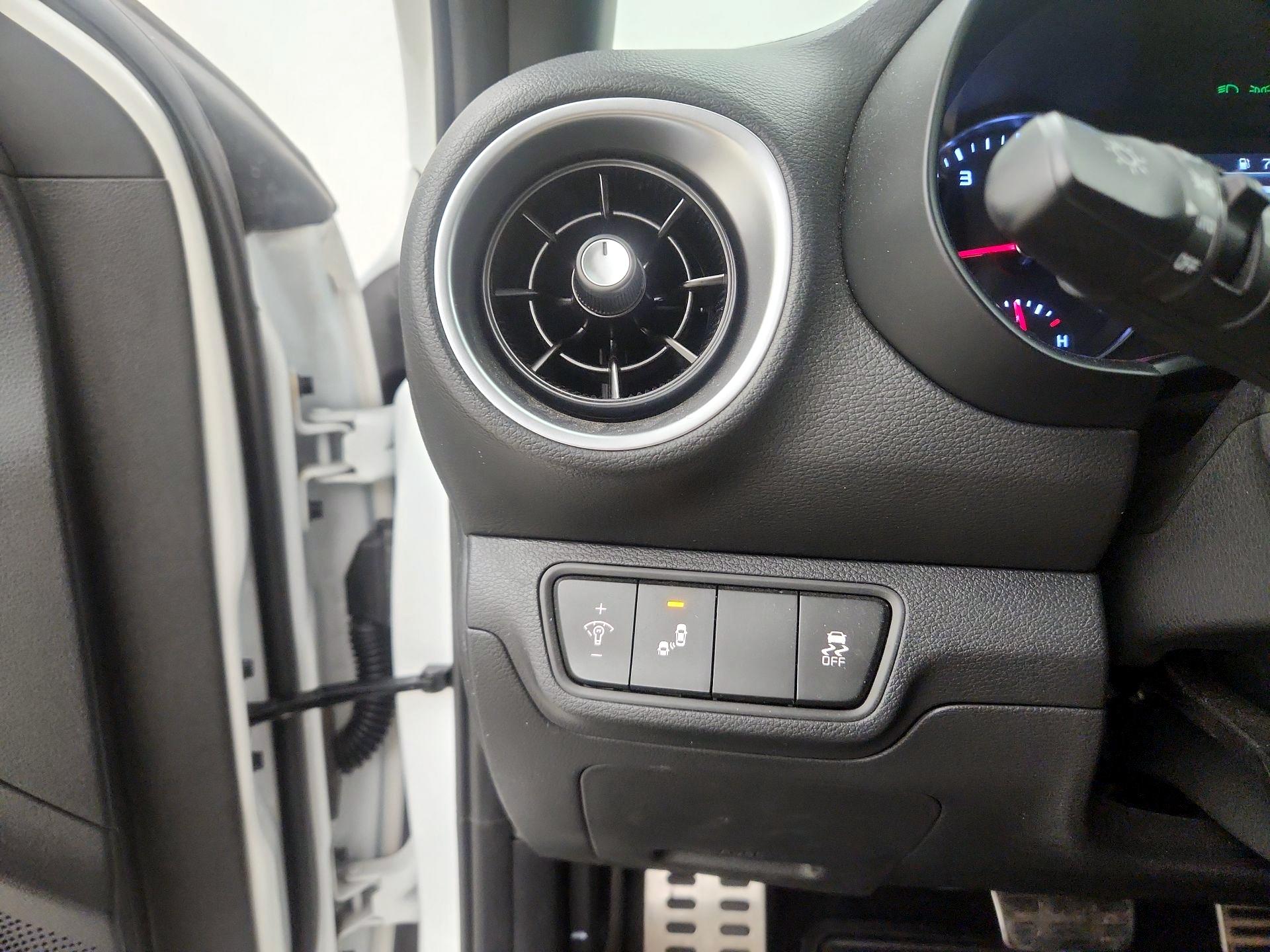 Thumbnail: 2024 Kia Forte - 13