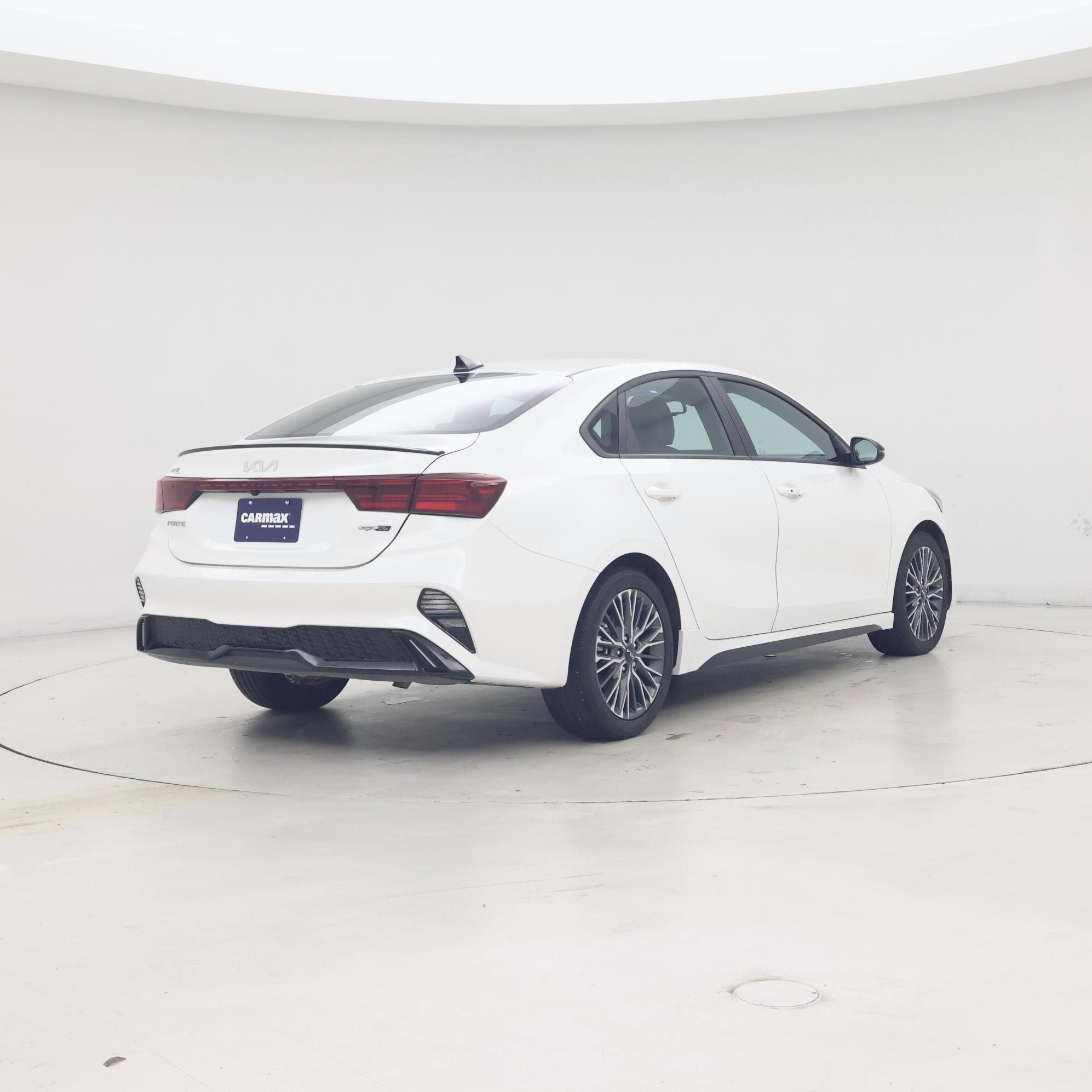 Thumbnail: 2024 Kia Forte - 8