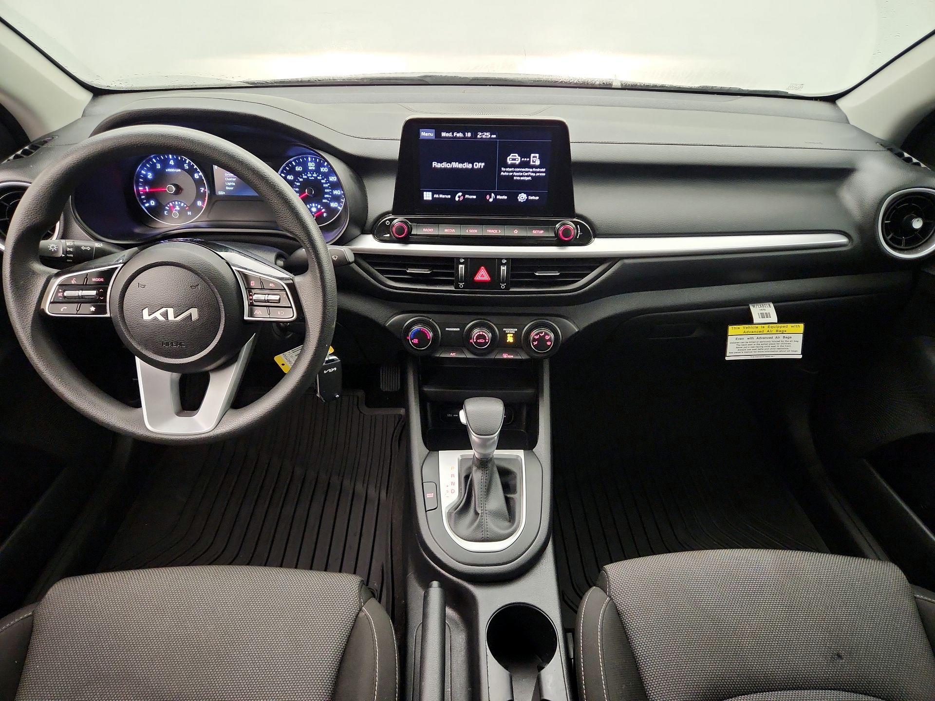 Thumbnail: 2023 Kia Forte - 9