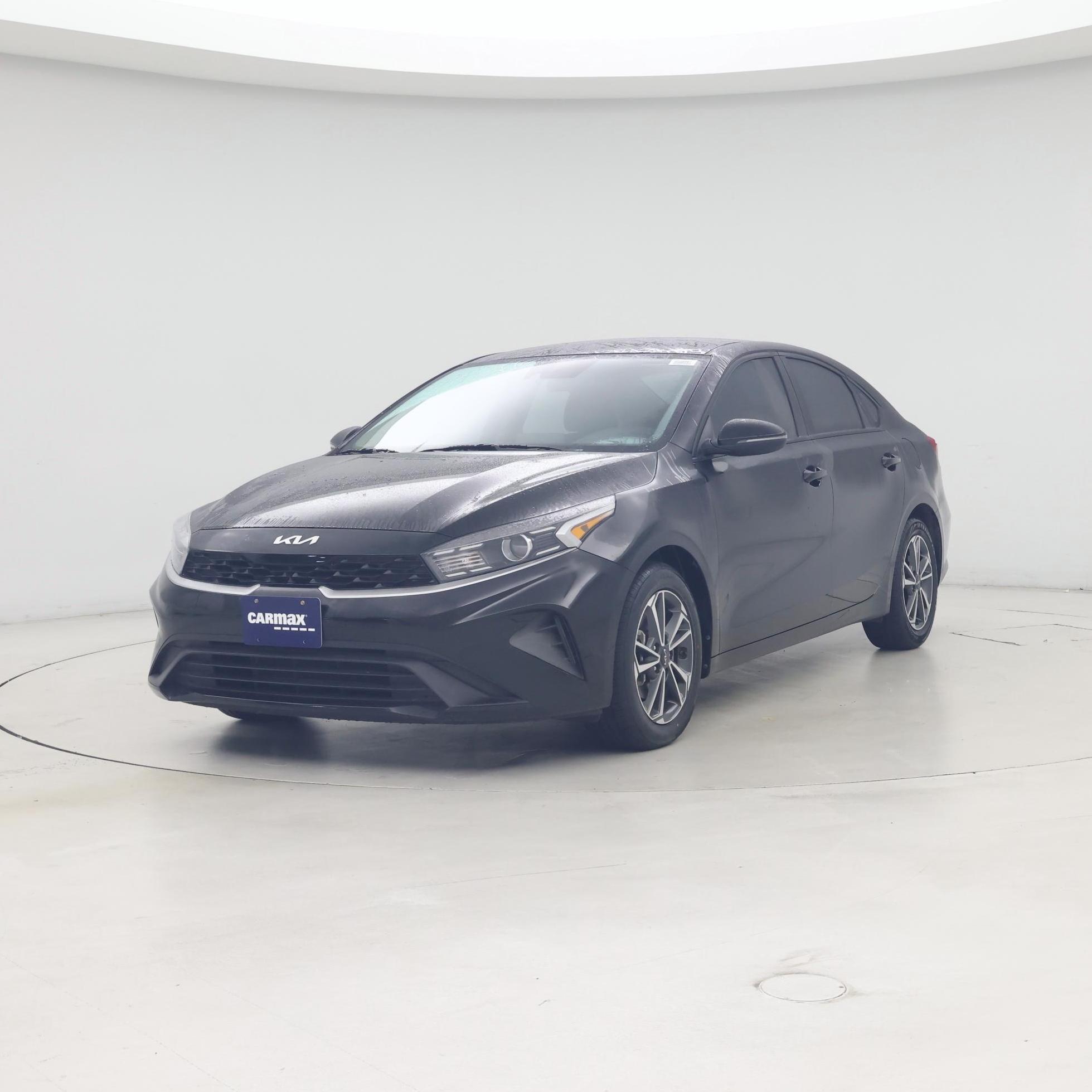 Thumbnail: 2023 Kia Forte - 4