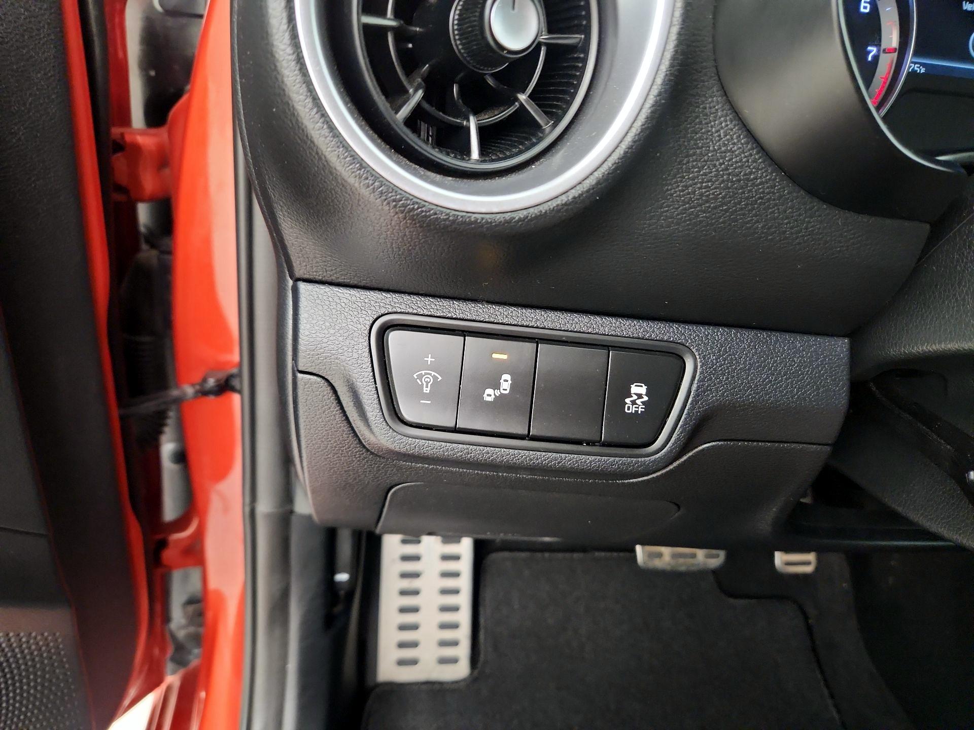 Thumbnail: 2022 Kia Forte - 13