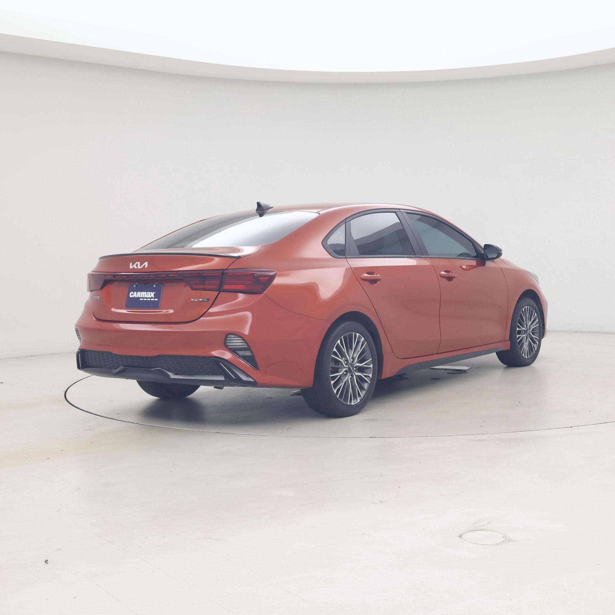 Thumbnail: 2022 Kia Forte - 8