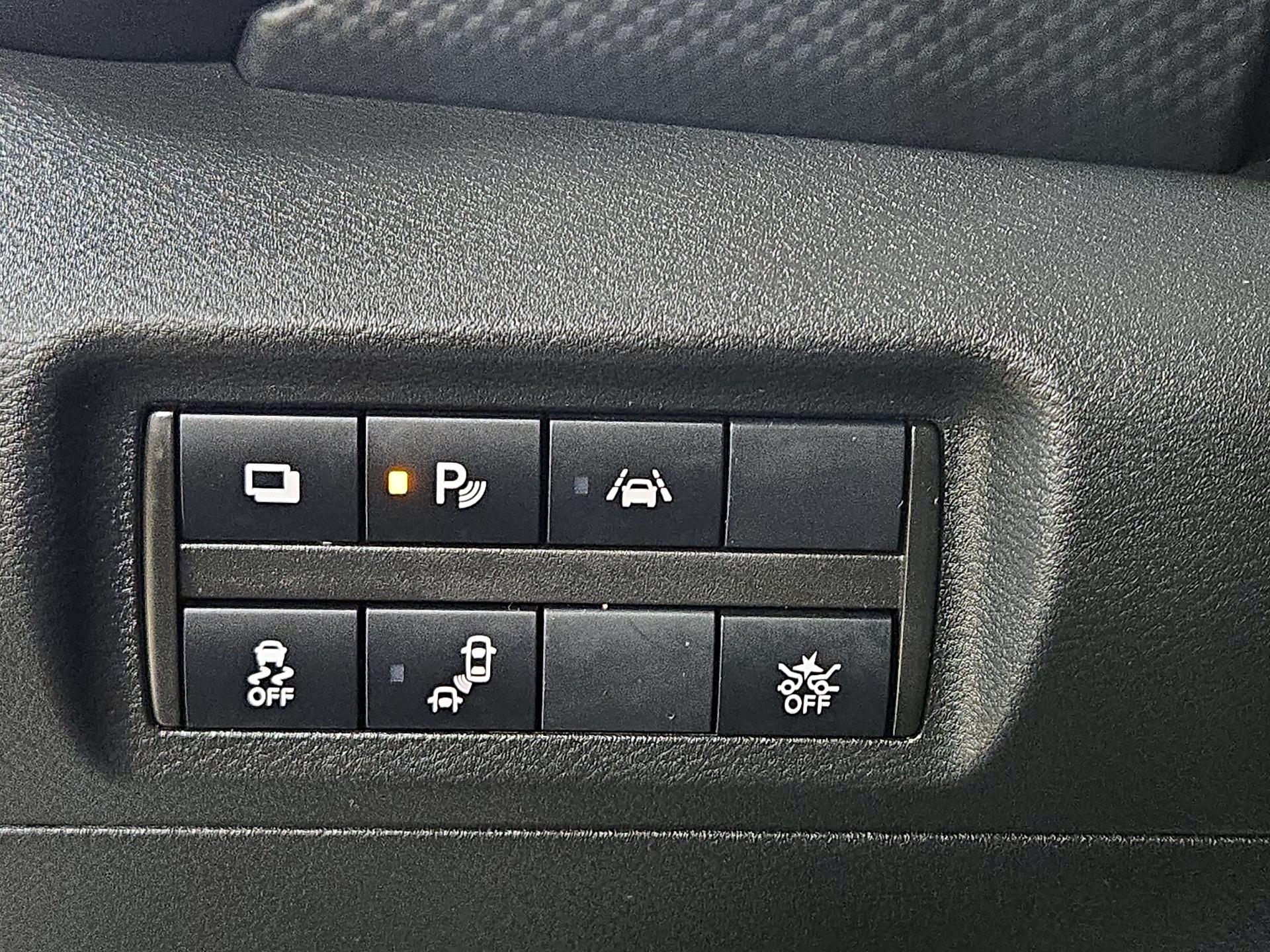 Thumbnail: 2023 Nissan Kicks - 13