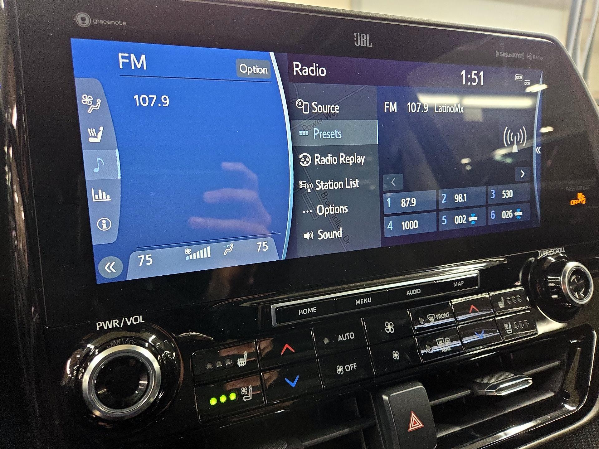 Thumbnail: 2021 Toyota Highlander - 16