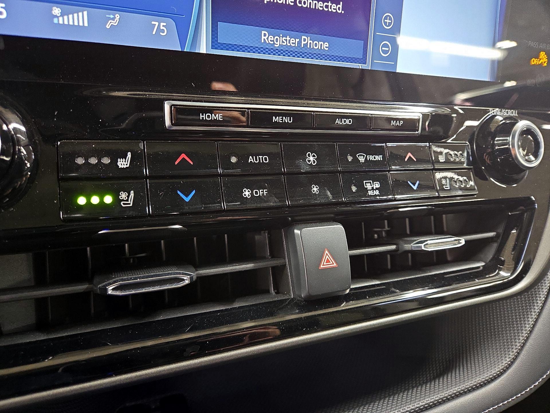 Thumbnail: 2021 Toyota Highlander - 17