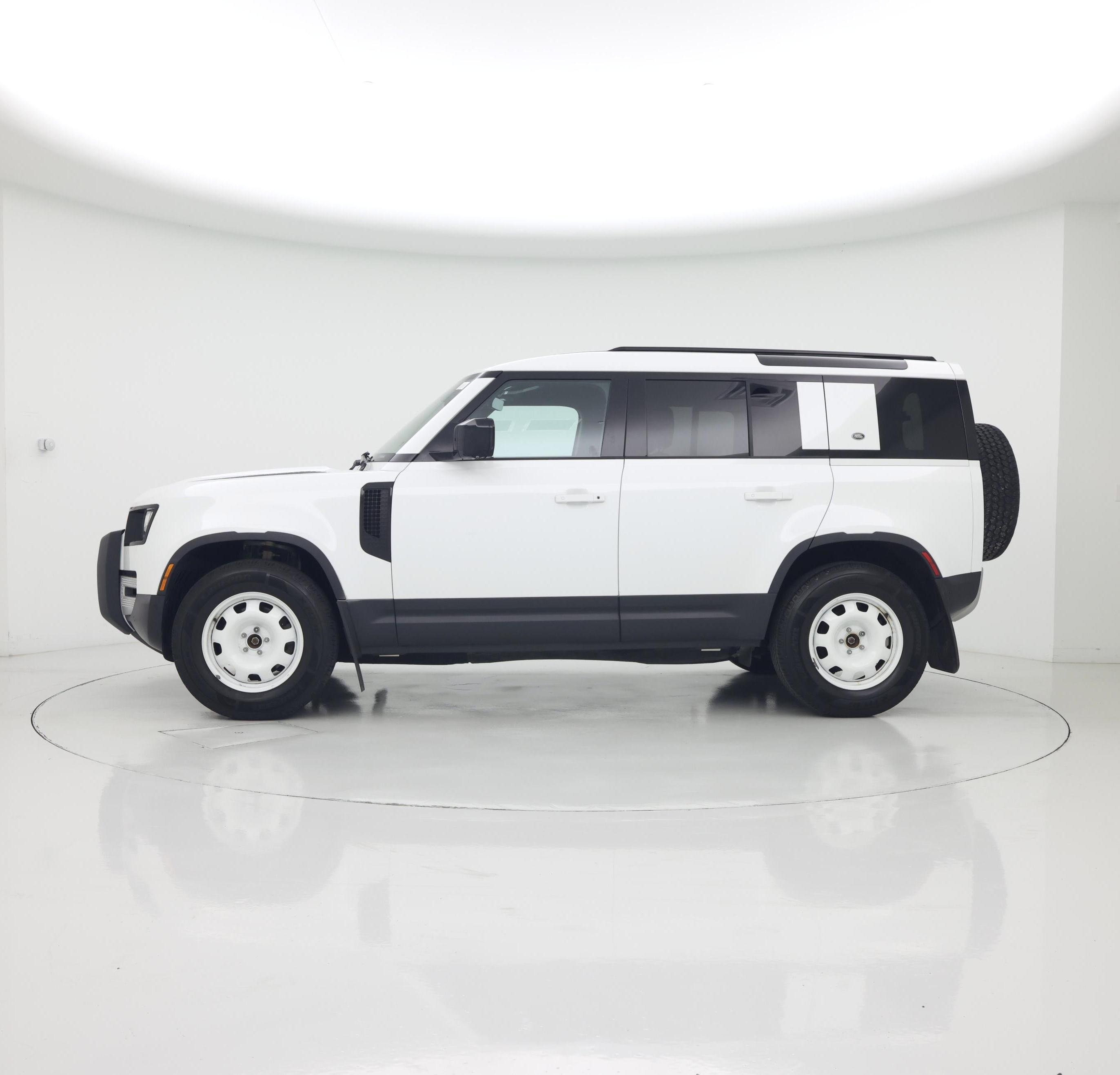 Thumbnail: 2022 Land Rover Defender - 3