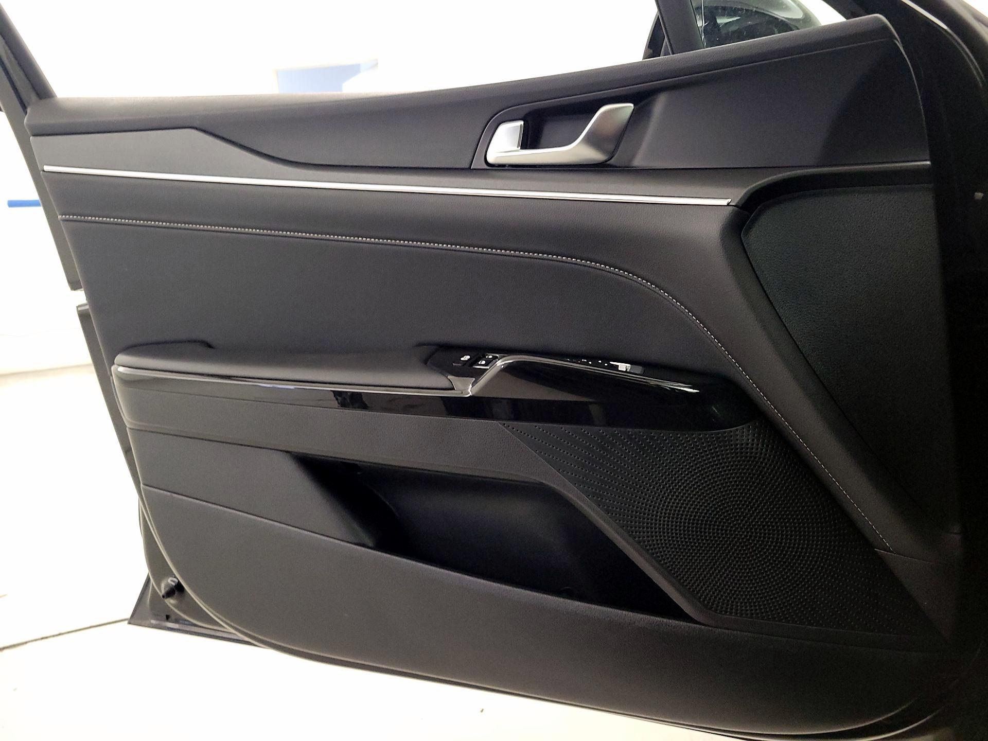 Thumbnail: 2025 Kia K5 - 12