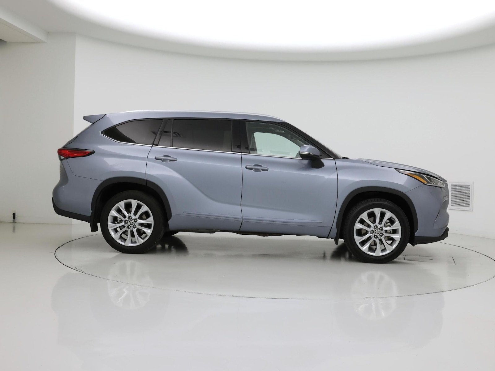 2023 Toyota Highlander Limited - Photo 8