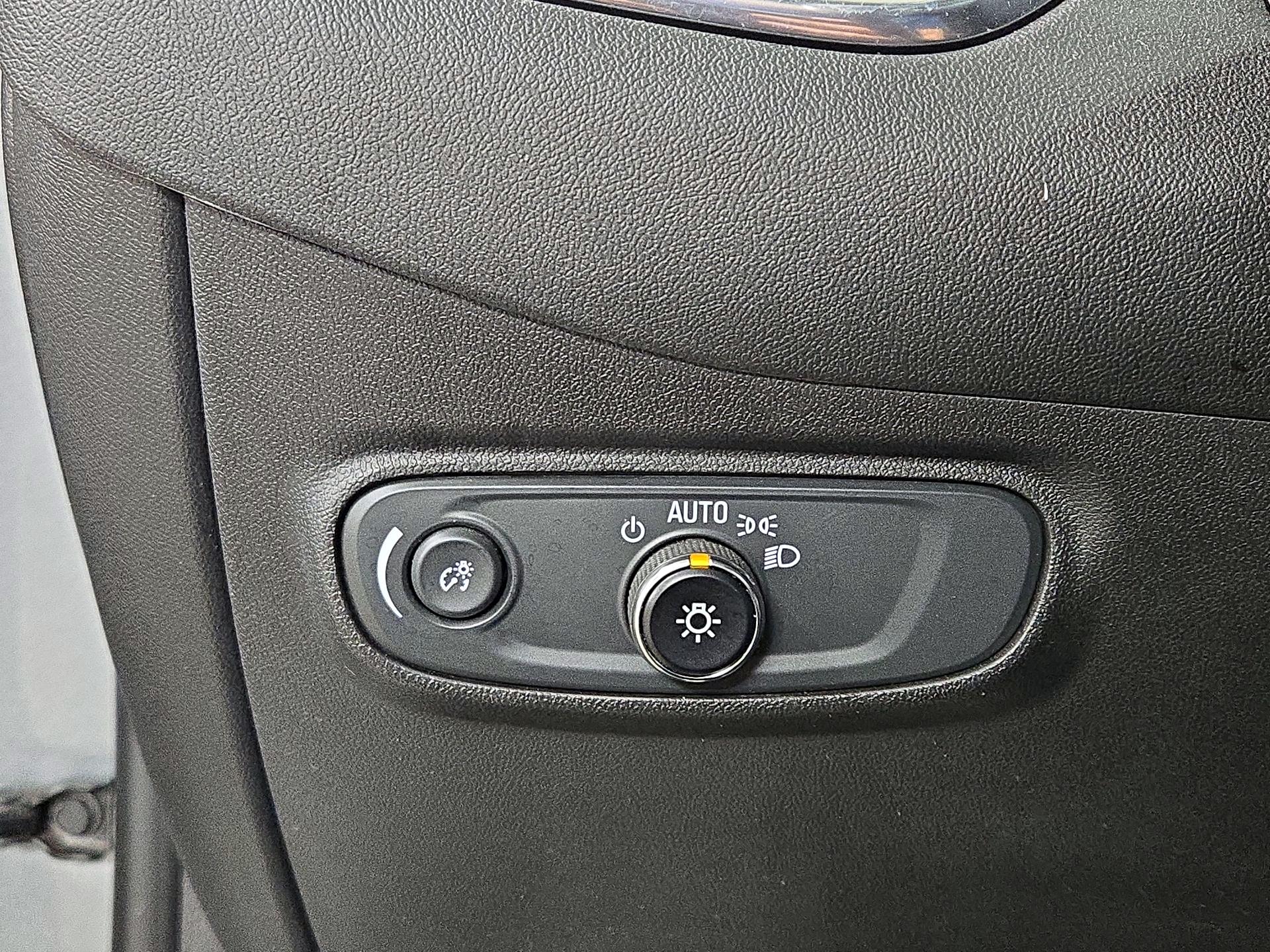 Thumbnail: 2023 Chevrolet Equinox - 13