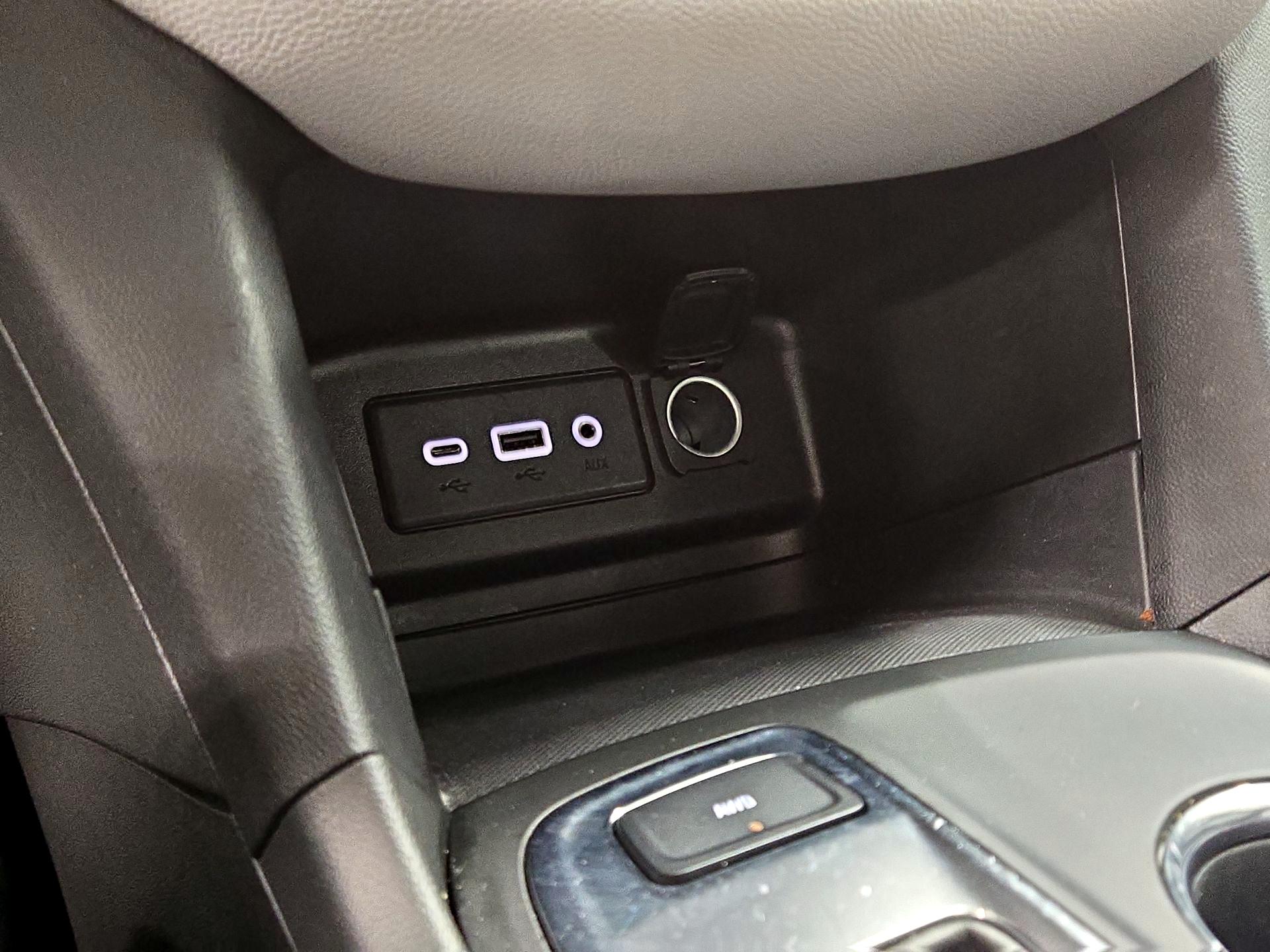 Thumbnail: 2023 Chevrolet Equinox - 18