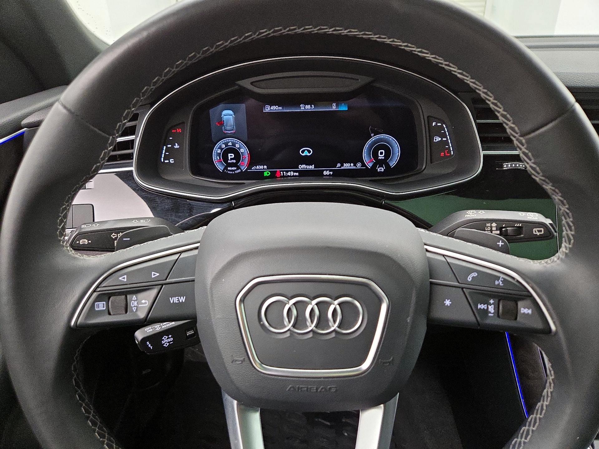 Thumbnail: 2021 Audi Q8 - 10