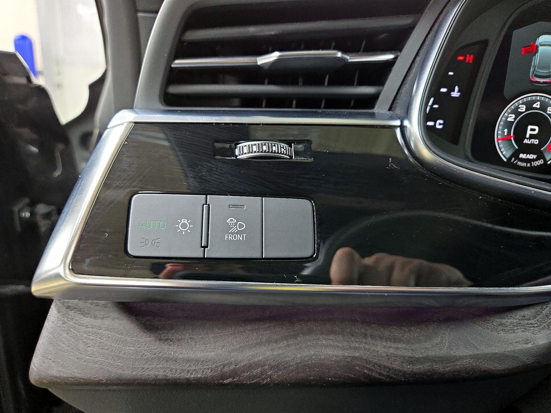 Thumbnail: 2021 Audi Q8 - 13