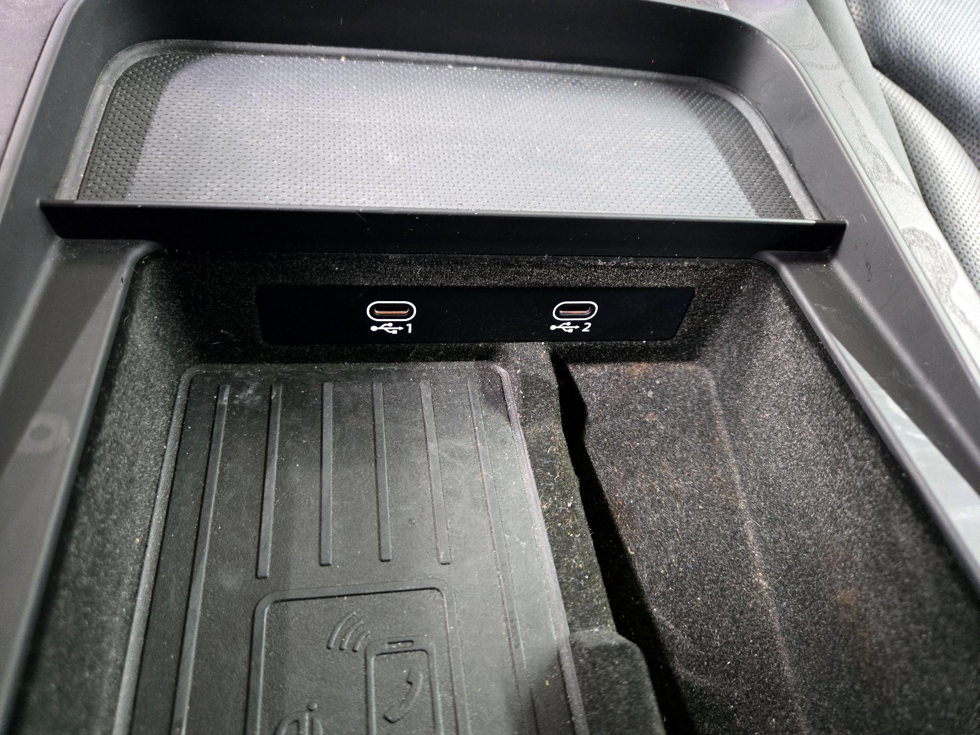 Thumbnail: 2021 Audi Q8 - 19