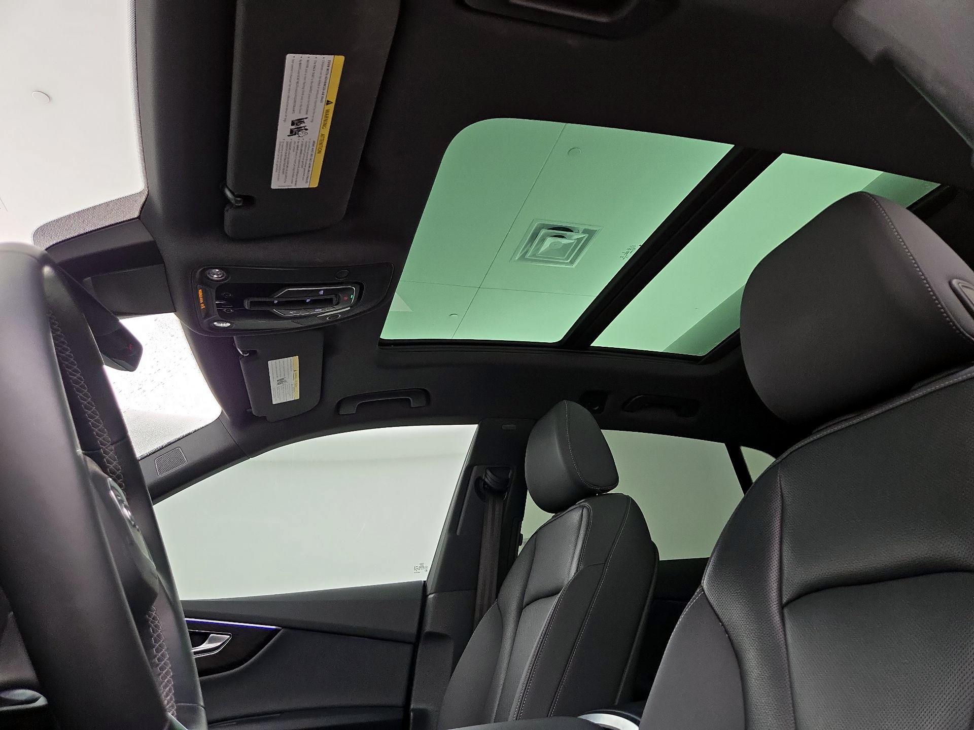 Thumbnail: 2021 Audi Q8 - 20