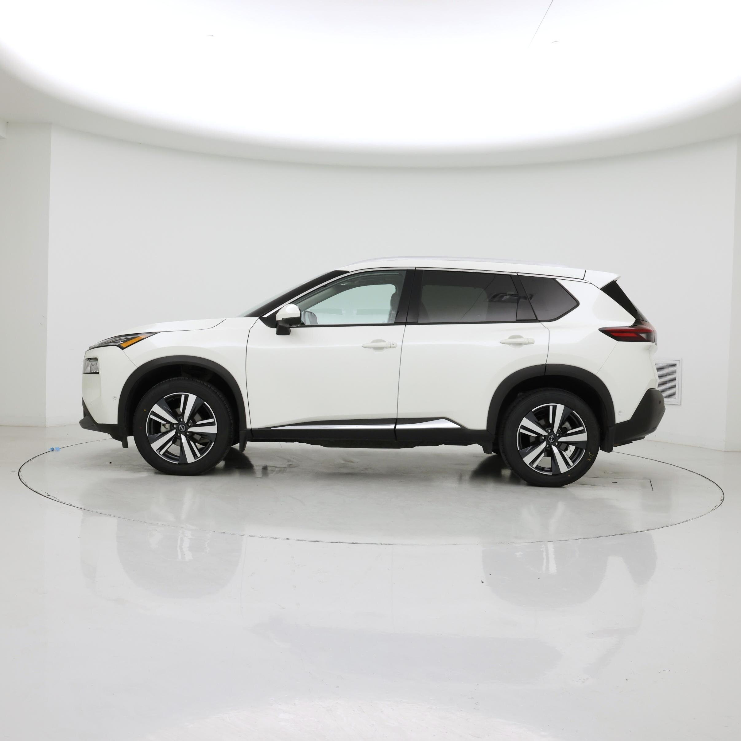 Thumbnail: 2023 Nissan Rogue - 3