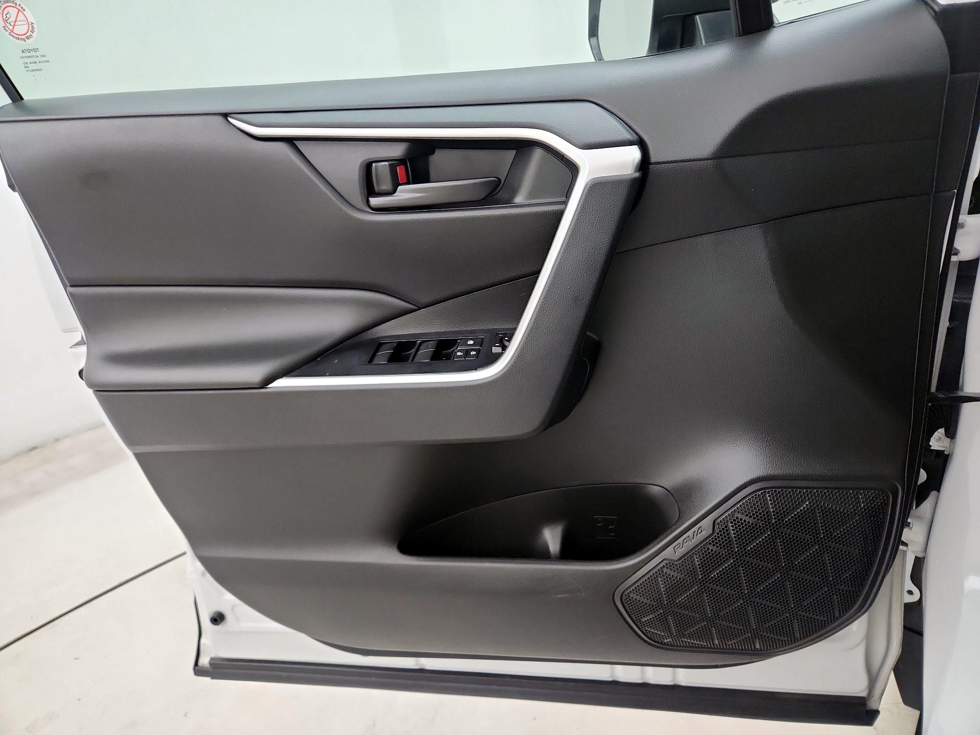 Thumbnail: 2024 Toyota RAV4 - 12