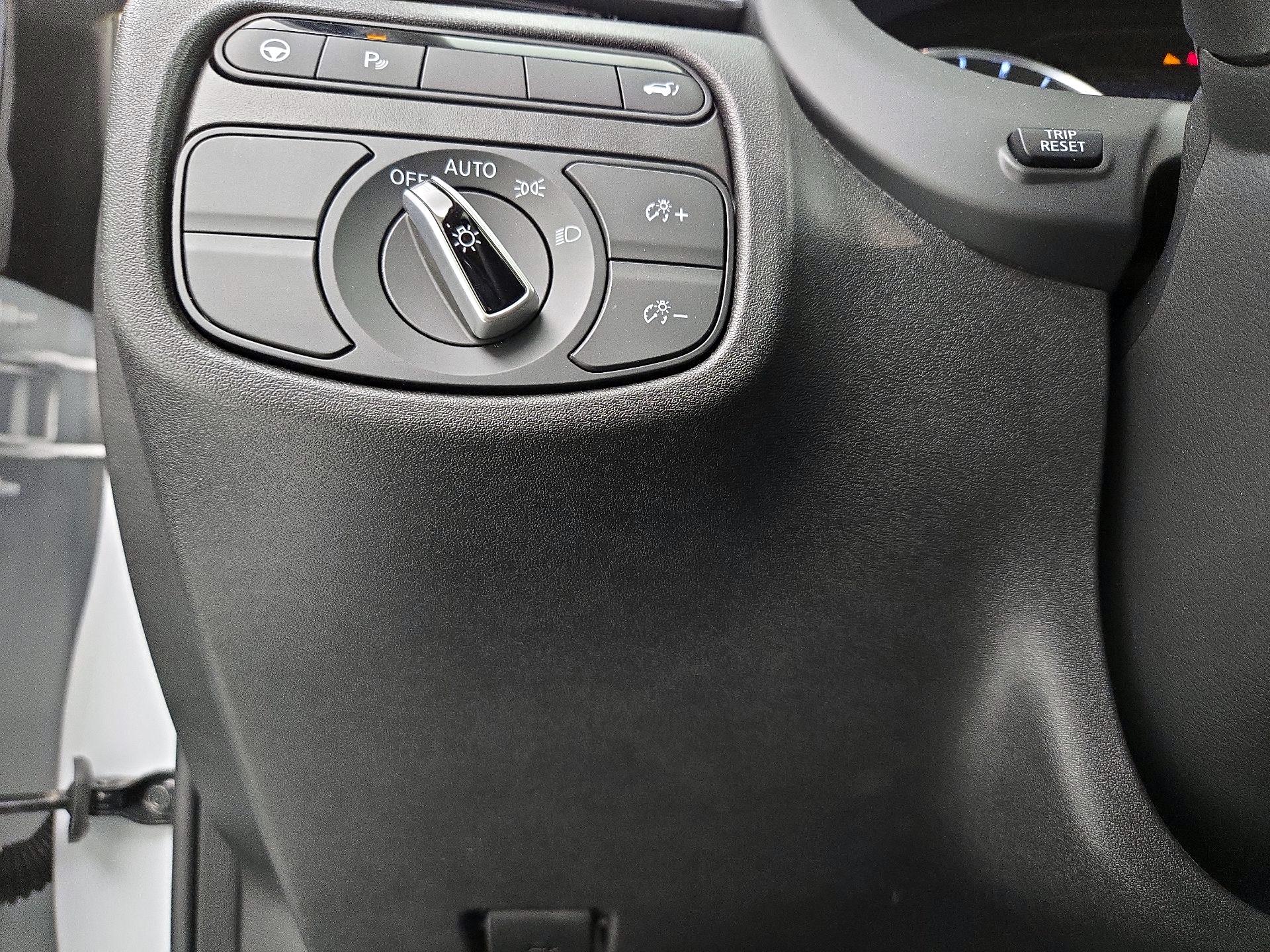 Thumbnail: 2023 INFINITI QX50 - 13