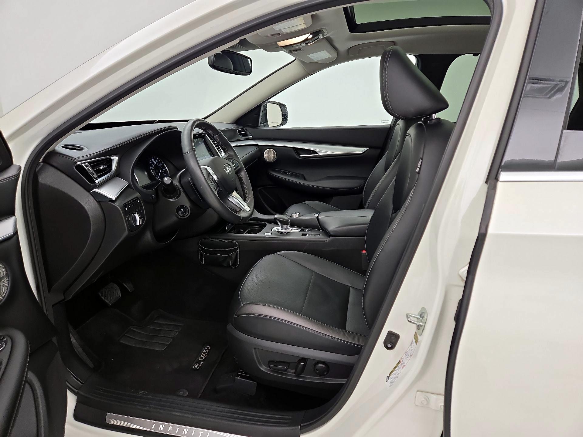 Thumbnail: 2021 INFINITI QX50 - 11