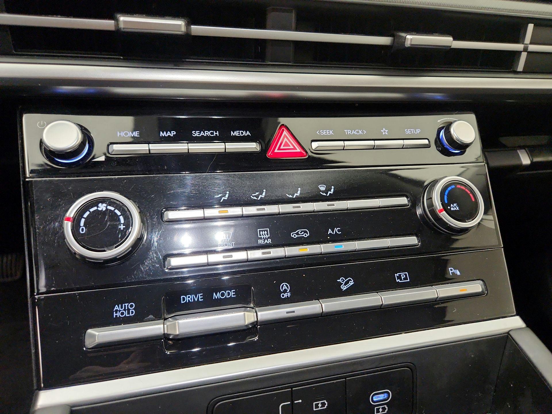 Thumbnail: 2024 Hyundai Santa Fe - 16