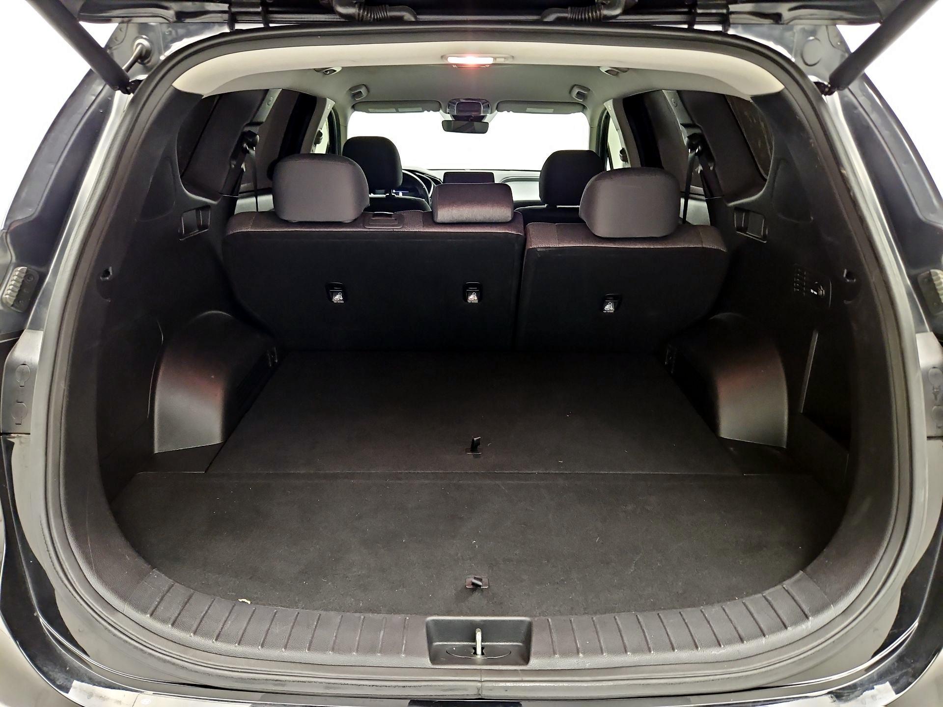 Thumbnail: 2023 Hyundai Santa Fe - 19