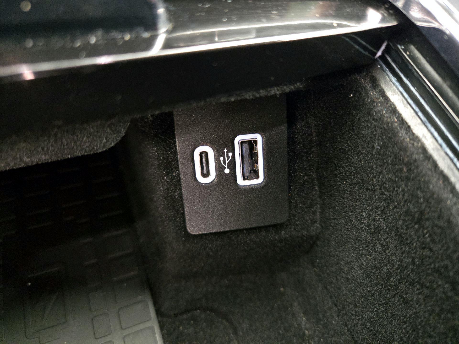 Thumbnail: 2021 Lincoln Nautilus - 18