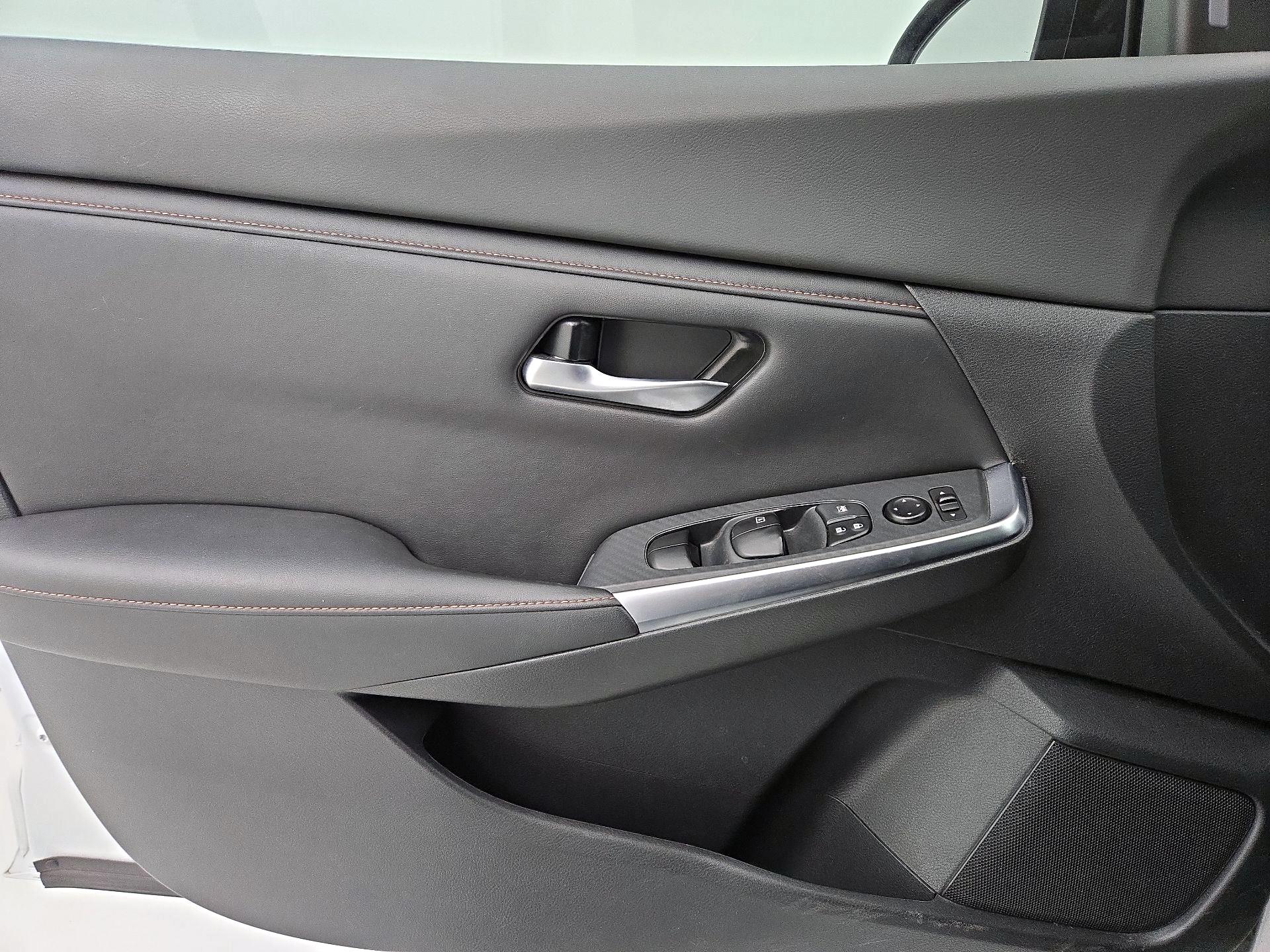 Thumbnail: 2021 Nissan Sentra - 12