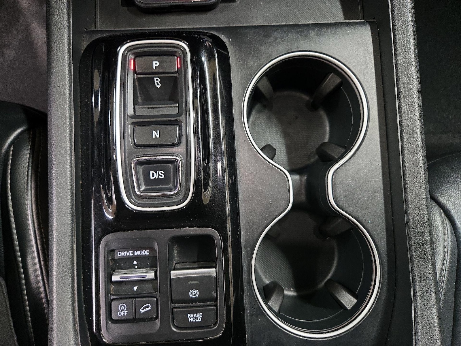 2024 Honda Pilot Touring - Photo 18