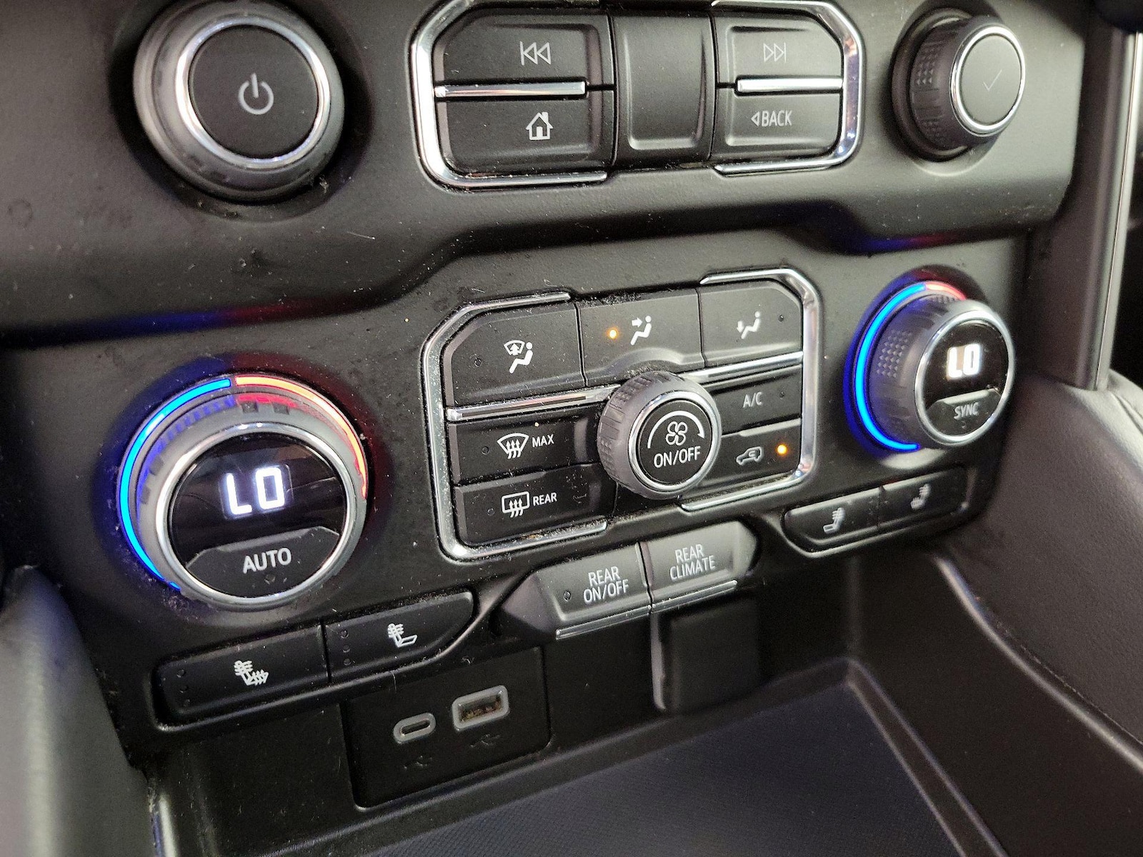 2024 Chevrolet Tahoe LT - Photo 17