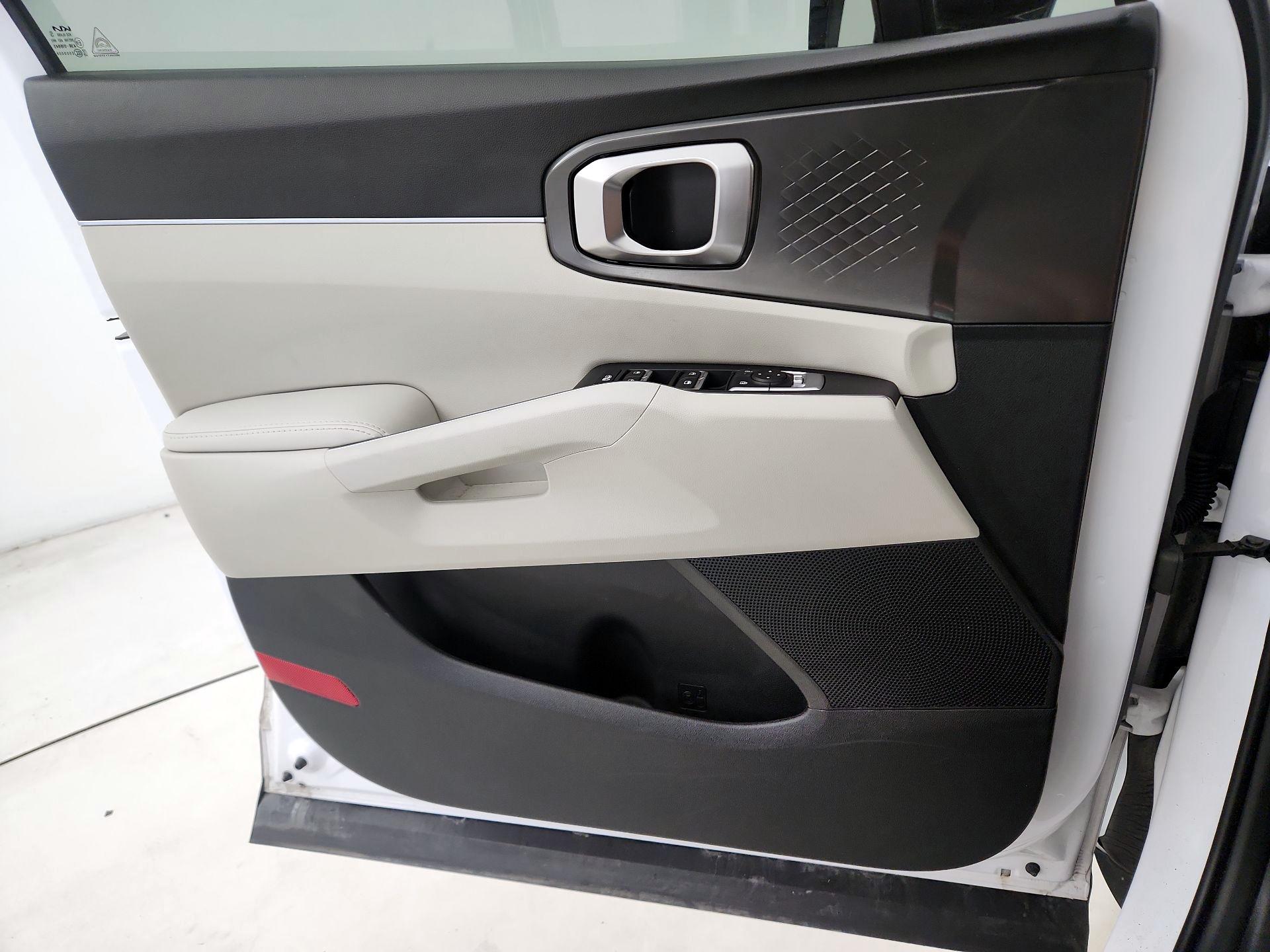 Thumbnail: 2024 Kia Sorento - 12