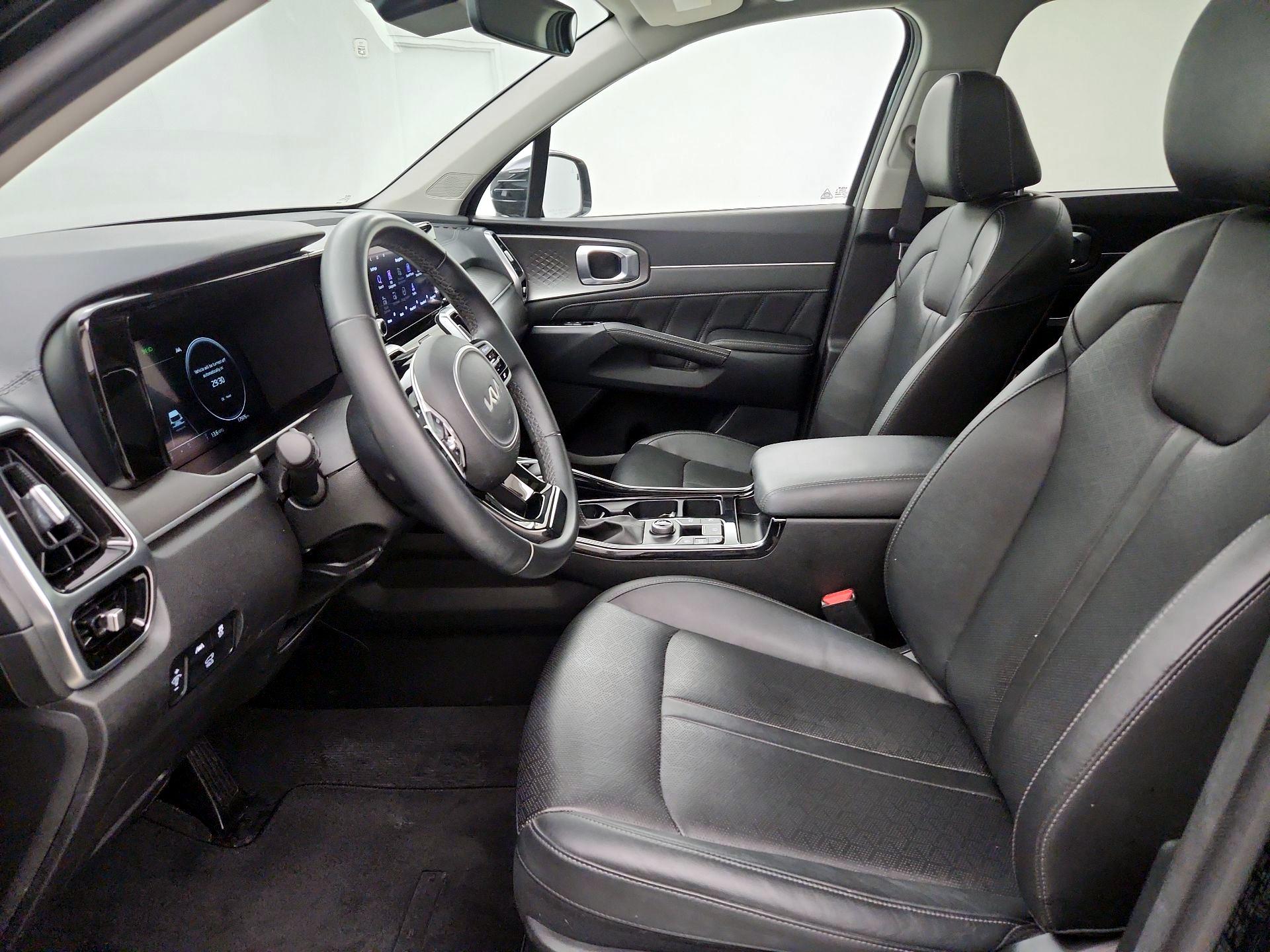 Thumbnail: 2023 Kia Sorento - 11