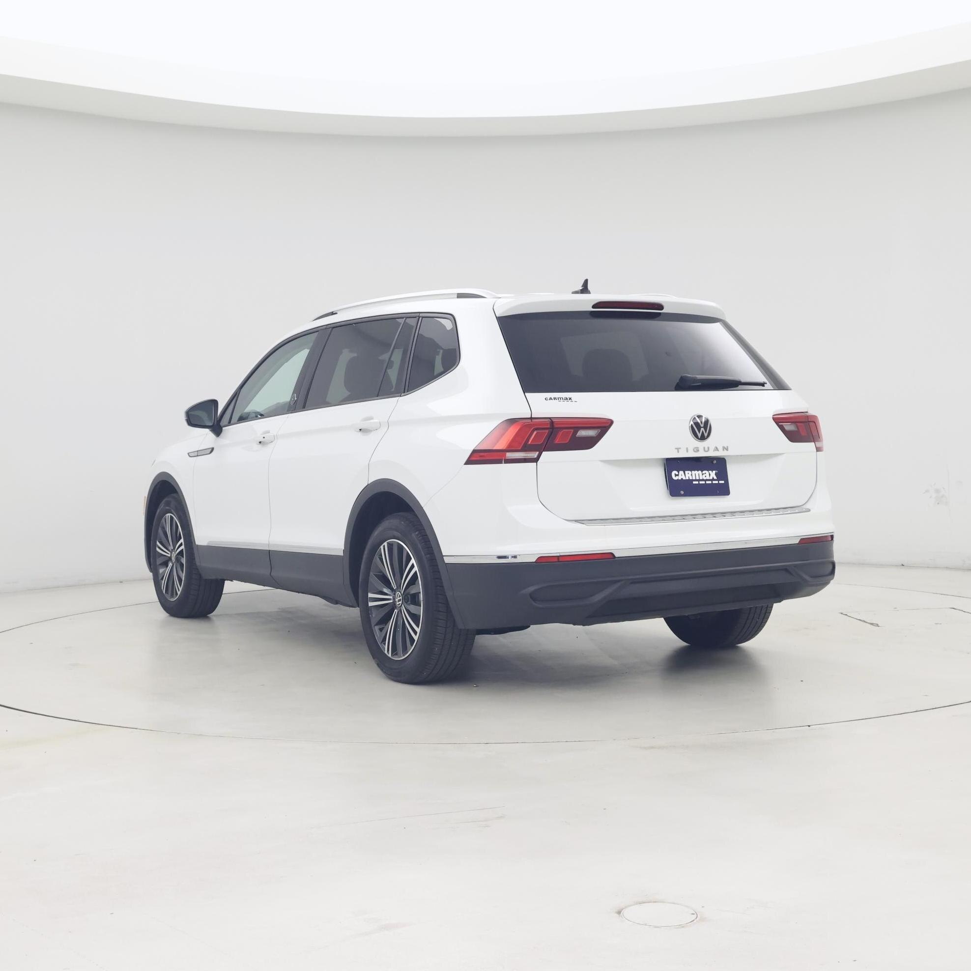 Thumbnail: 2024 Volkswagen Tiguan - 2