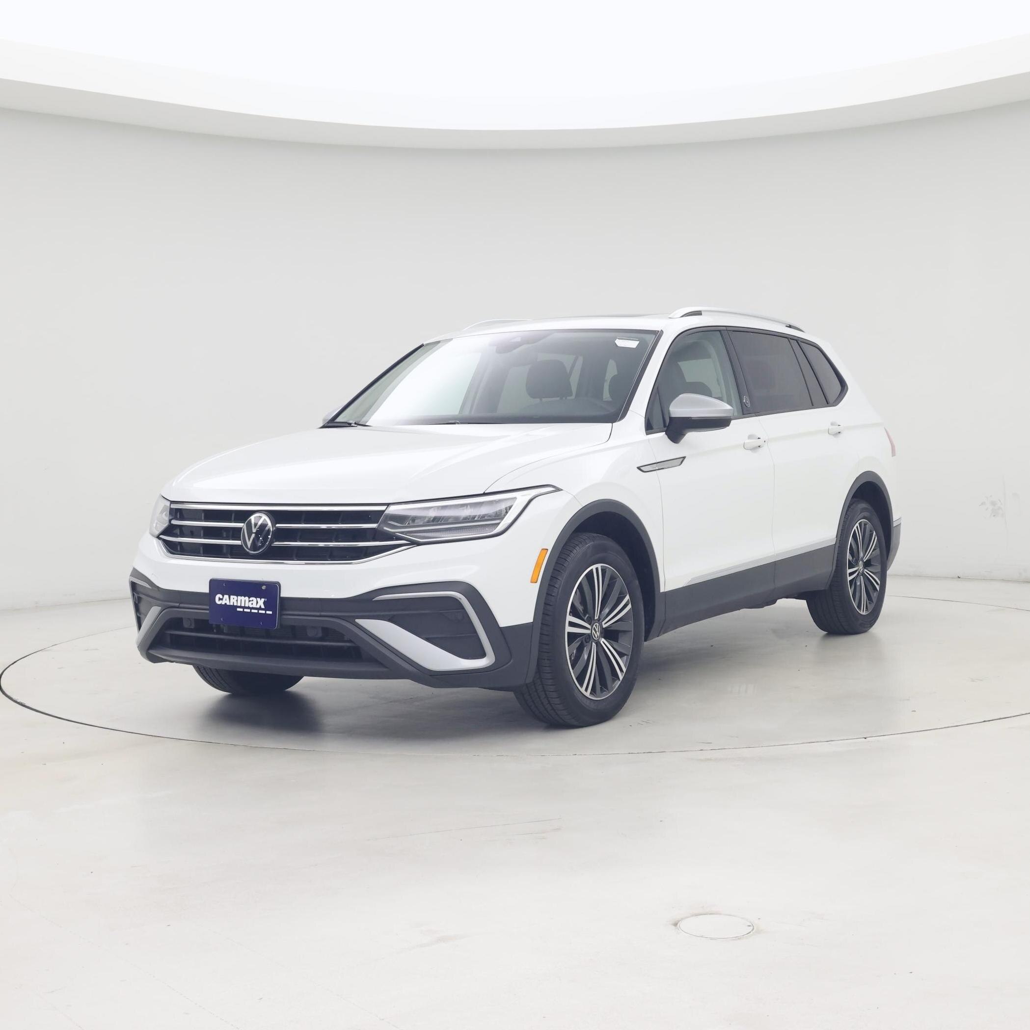 Thumbnail: 2024 Volkswagen Tiguan - 4
