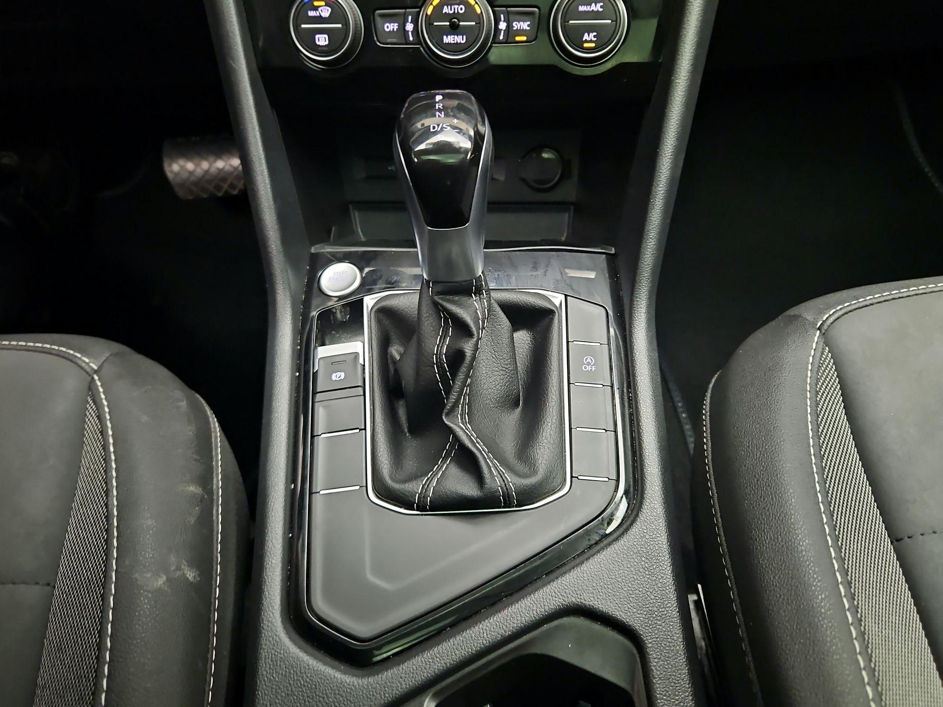 Thumbnail: 2024 Volkswagen Taos - 17