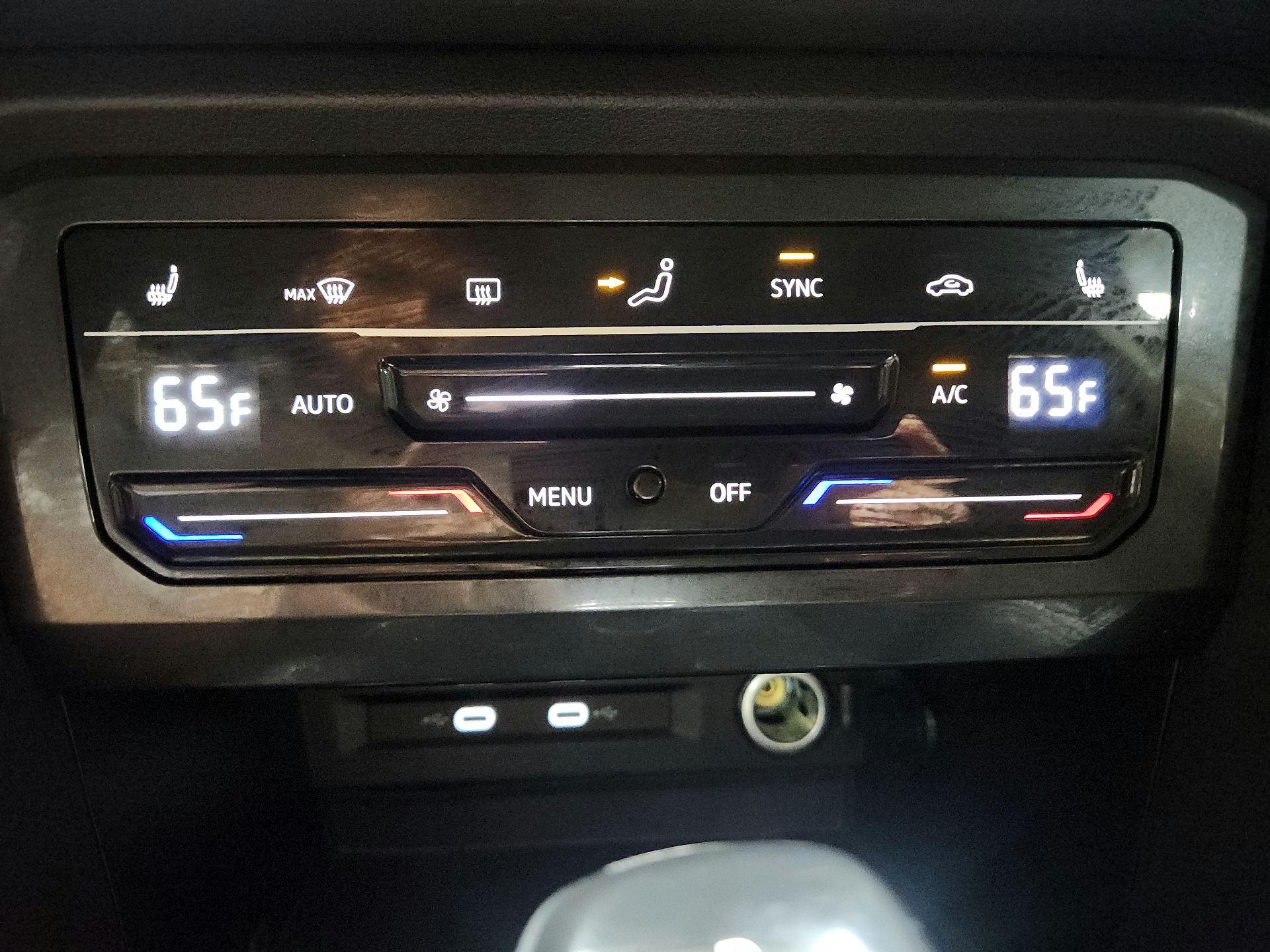 Thumbnail: 2023 Volkswagen Tiguan - 14