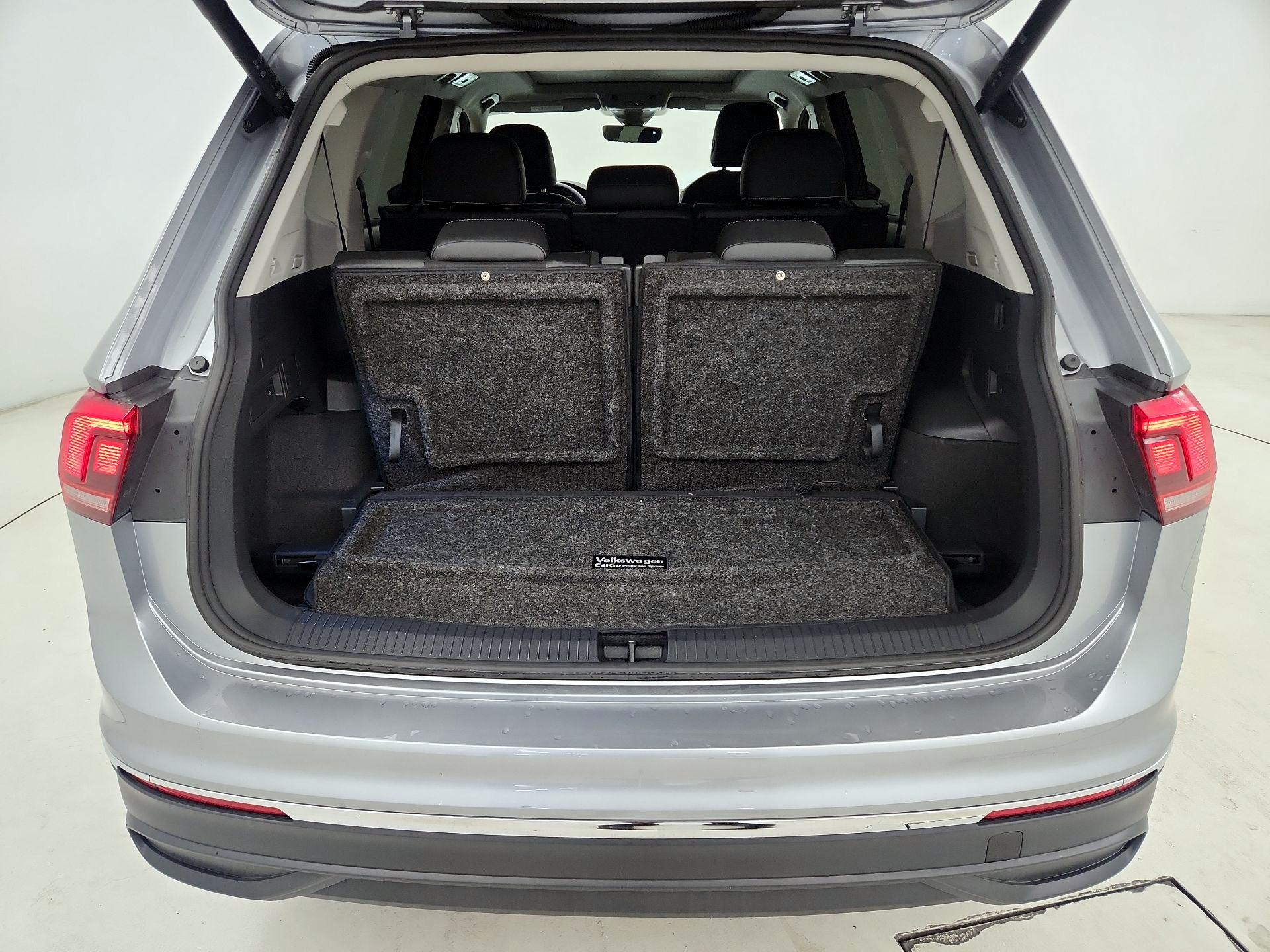 Thumbnail: 2023 Volkswagen Tiguan - 16