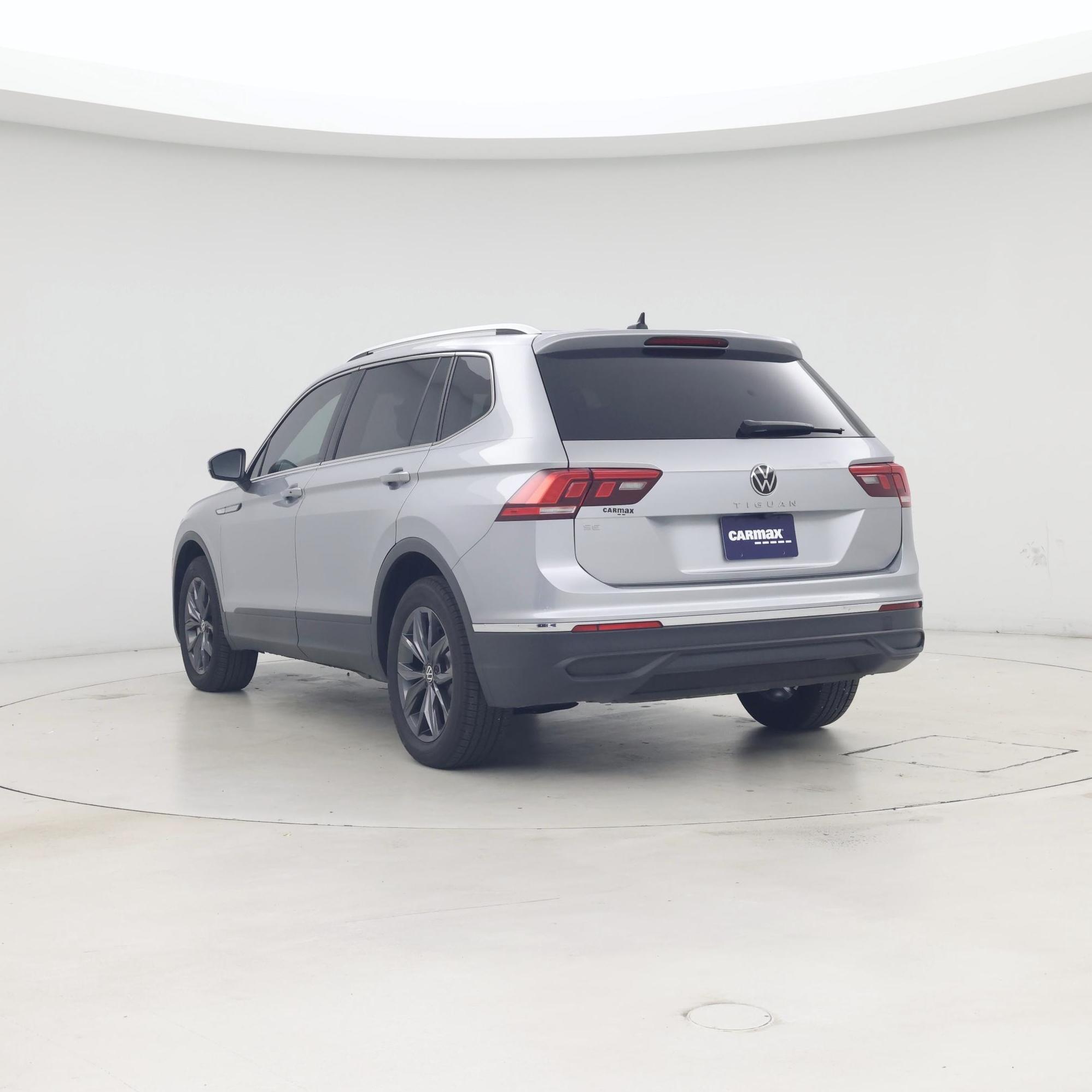 Thumbnail: 2023 Volkswagen Tiguan - 2