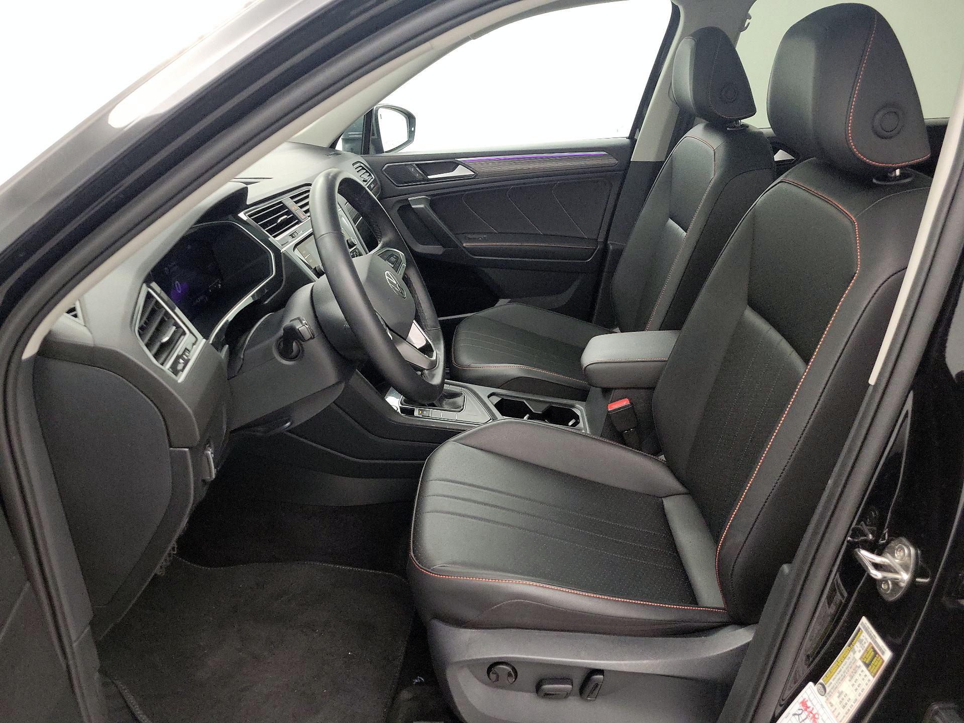 Thumbnail: 2024 Volkswagen Tiguan - 11